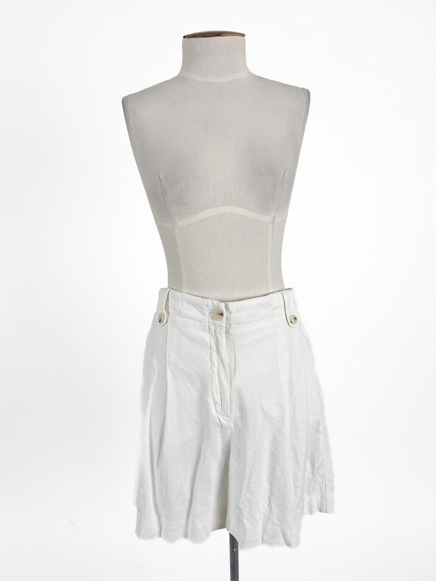 A + G | White Casual Shorts | Size S