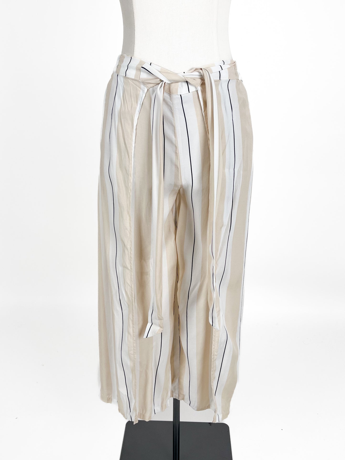 Mineral | White Casual Pants | Size 8