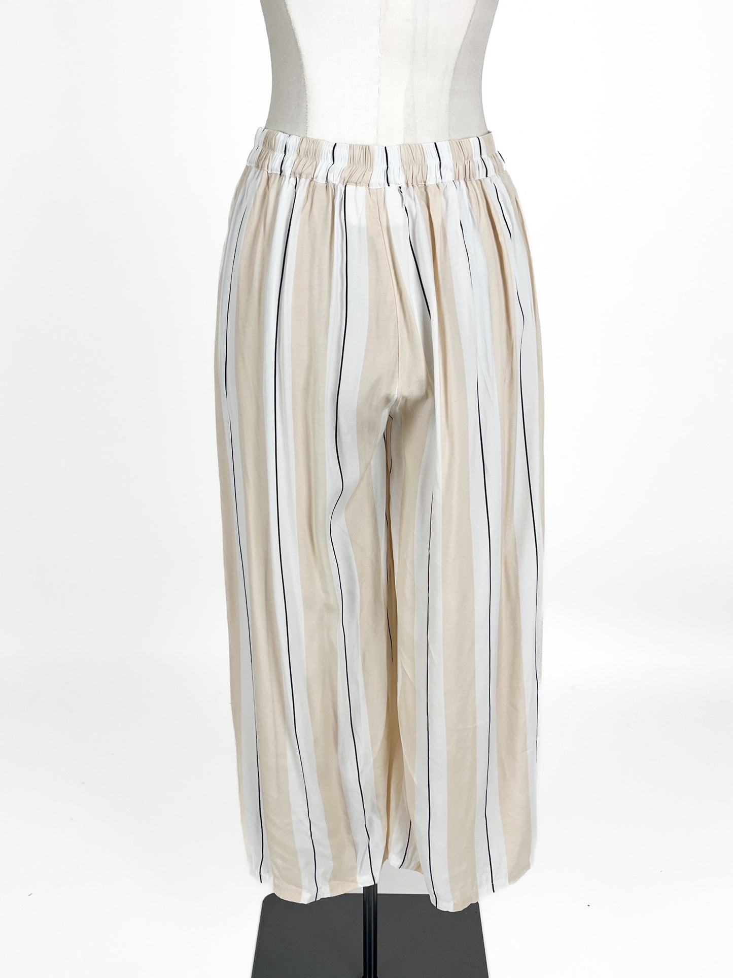 Mineral | White Casual Pants | Size 8