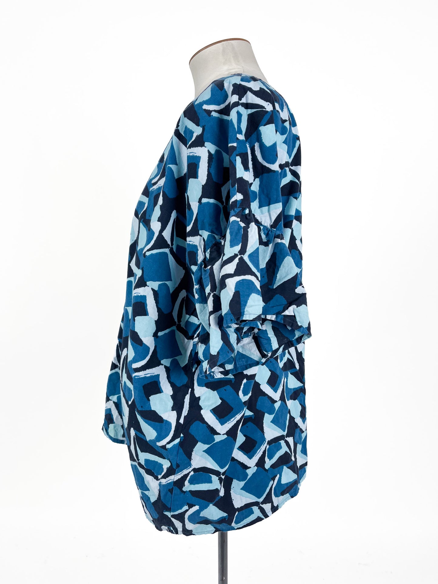 Emerge - Blue Top (Size 22)