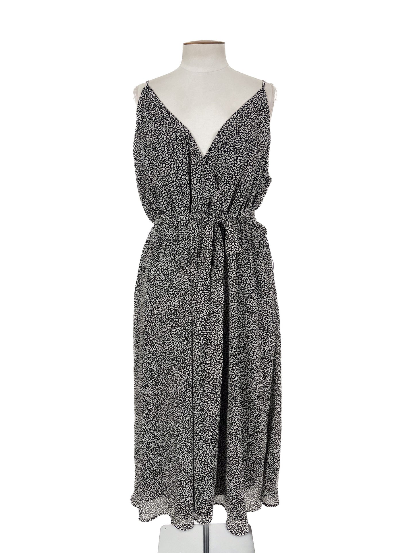 Atmos & Here | White Casual Dress | Size 24