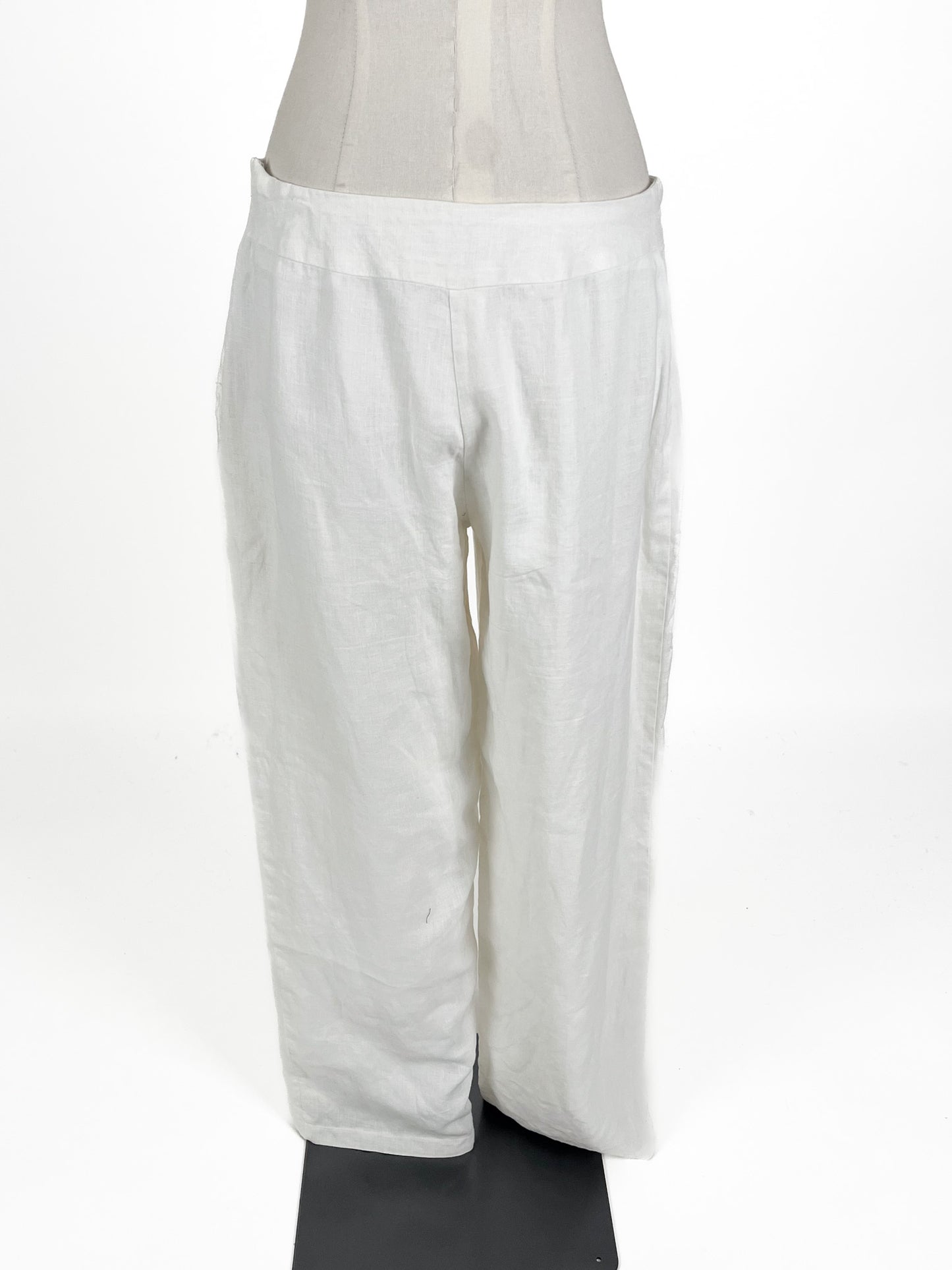 Pene Couture - White Pants (Size M)