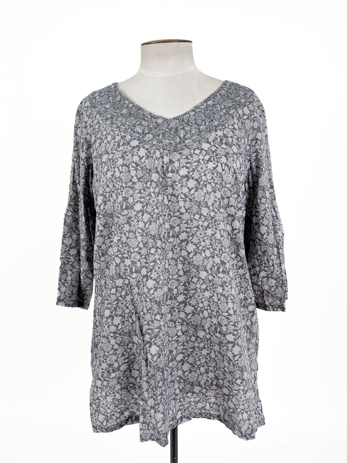 Joanna Morgan - Grey Top (Size L)