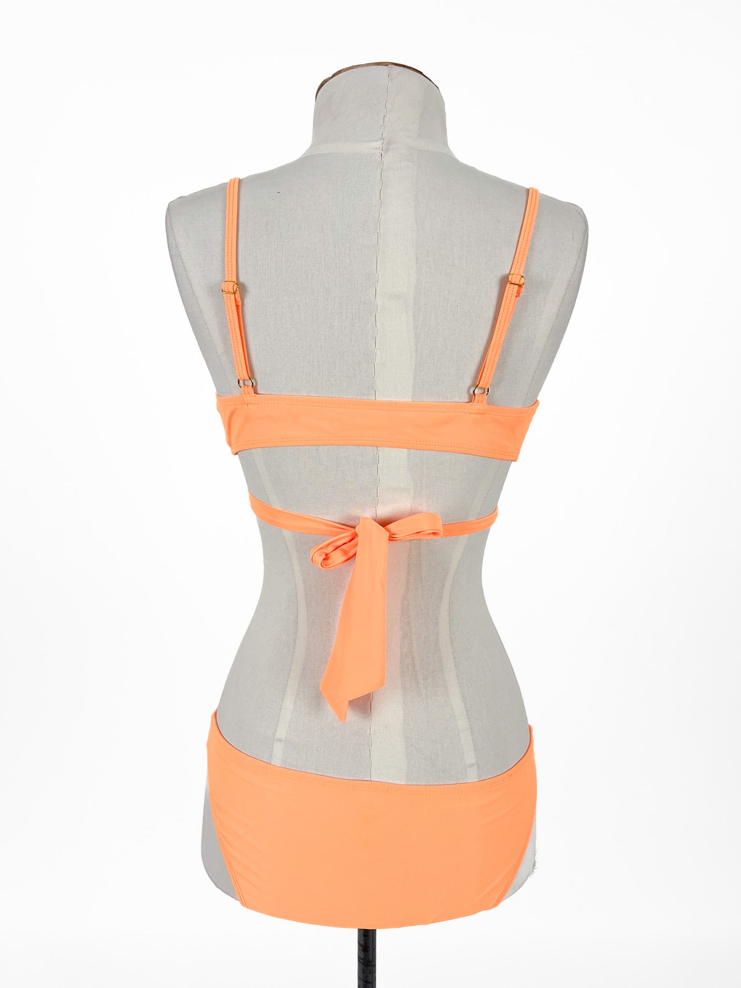 Kaikea | Orange Sets | Size 8