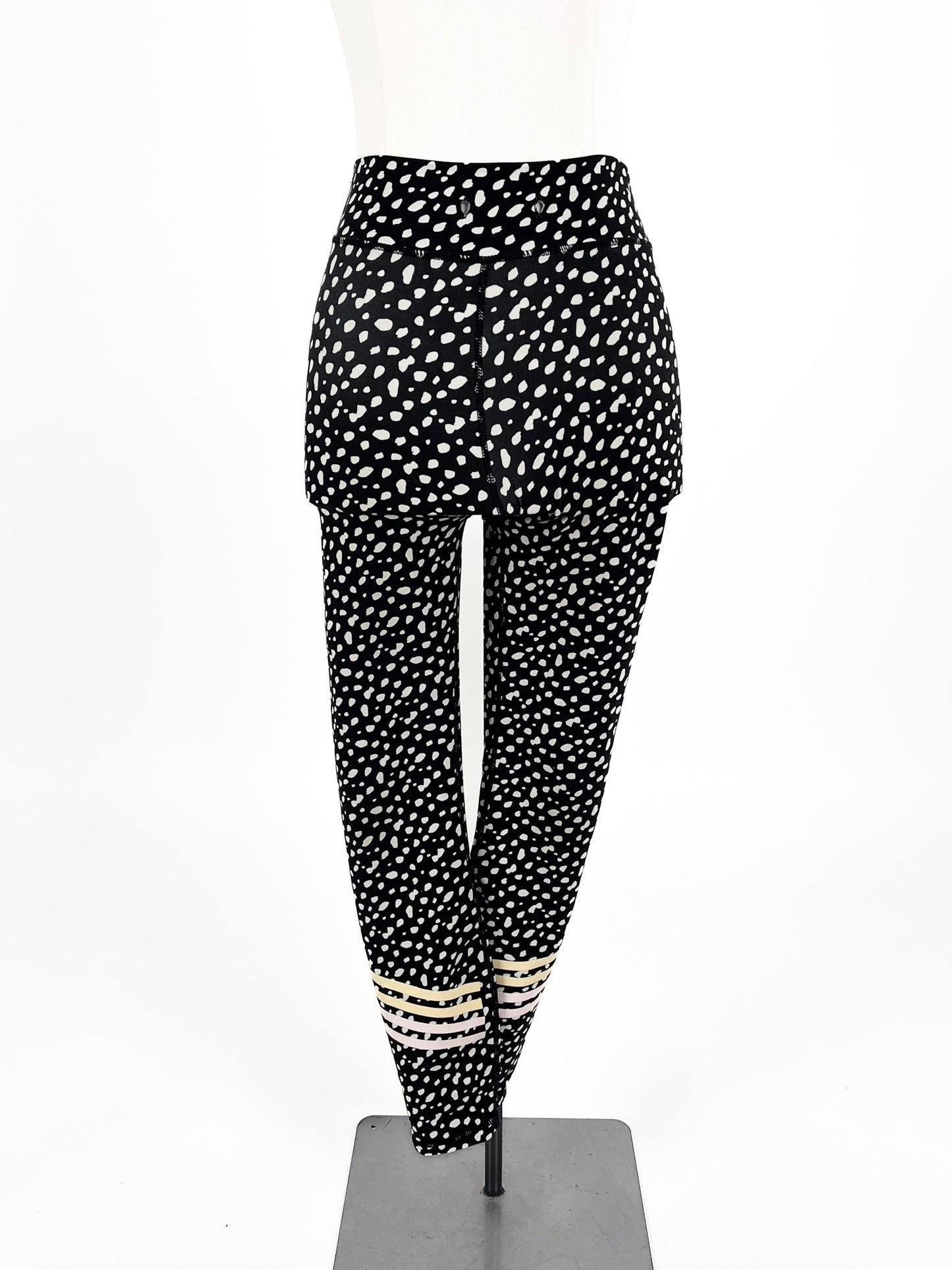 White Fox - Black & White Leggings (Size XS)