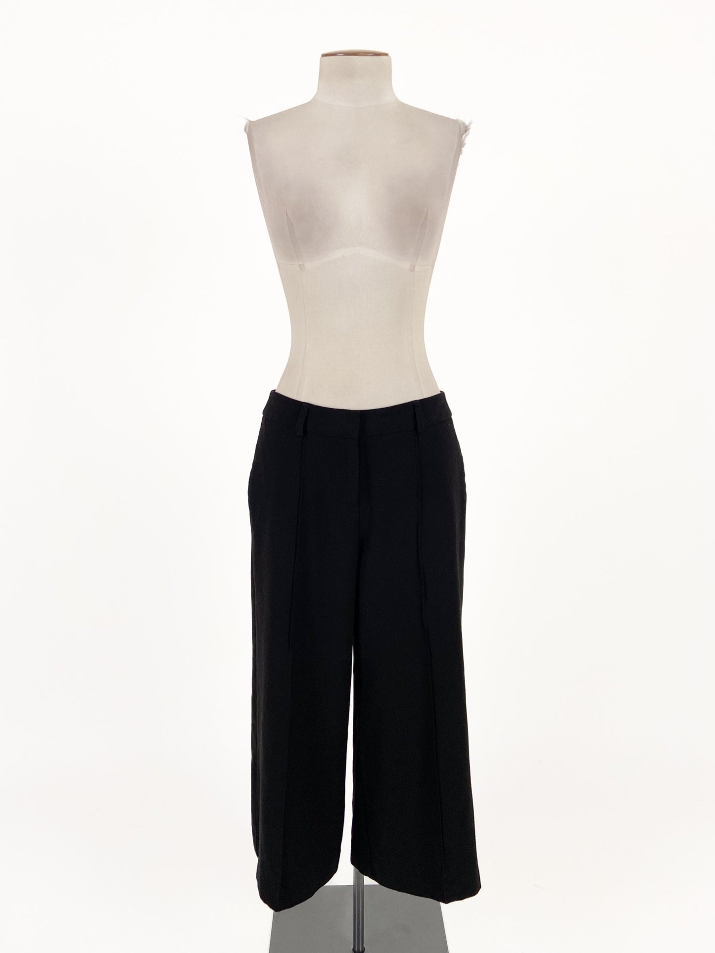 Jacqui.E | Black Straight fit Pants | Size 8