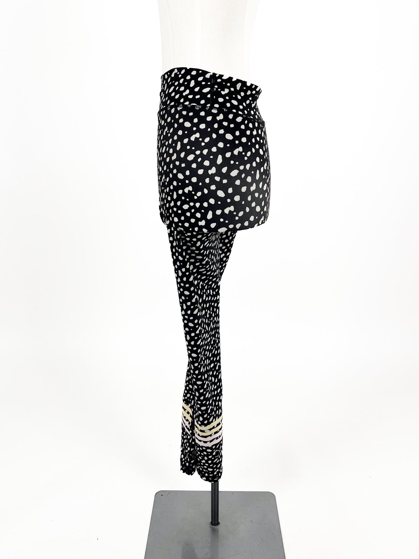 White Fox - Black & White Leggings (Size XS)