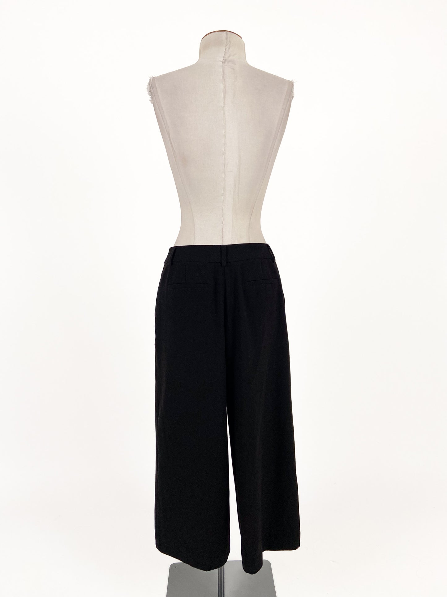 Jacqui.E | Black Straight fit Pants | Size 8