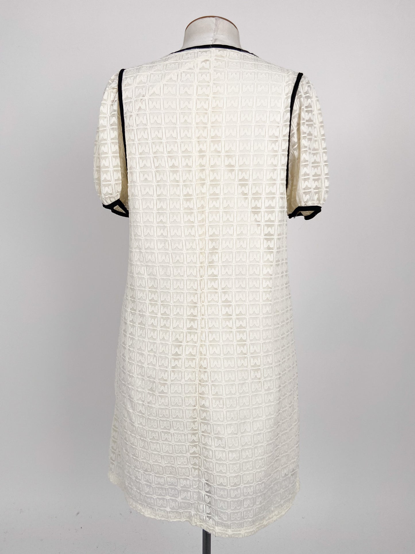 Unknown Brand | White Casual/Cocktail Dress | Size L