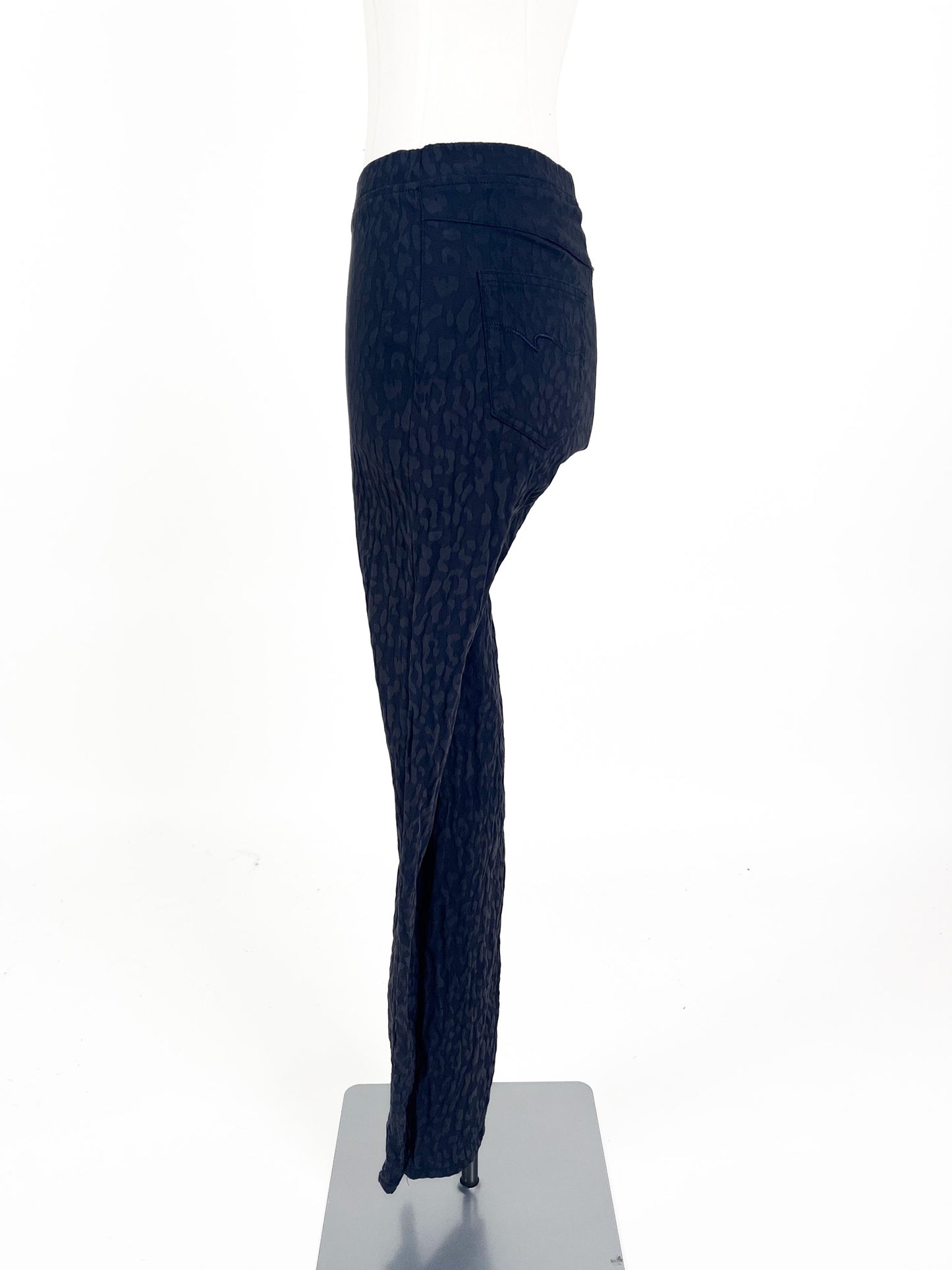 Vassalli | Black Legging Stretchy Pants | Size 6