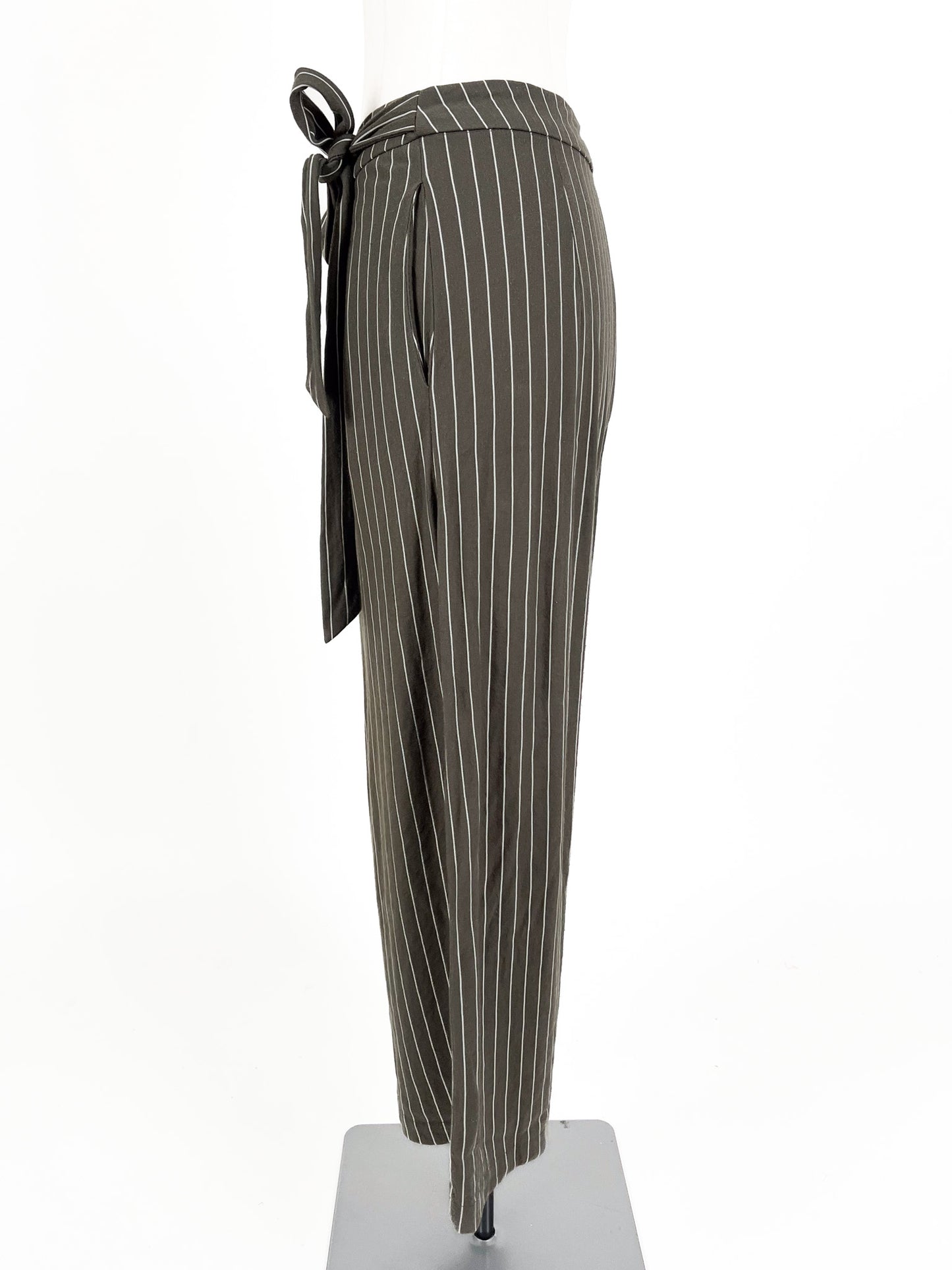 Seduce | Green Straight fit Pants | Size 8