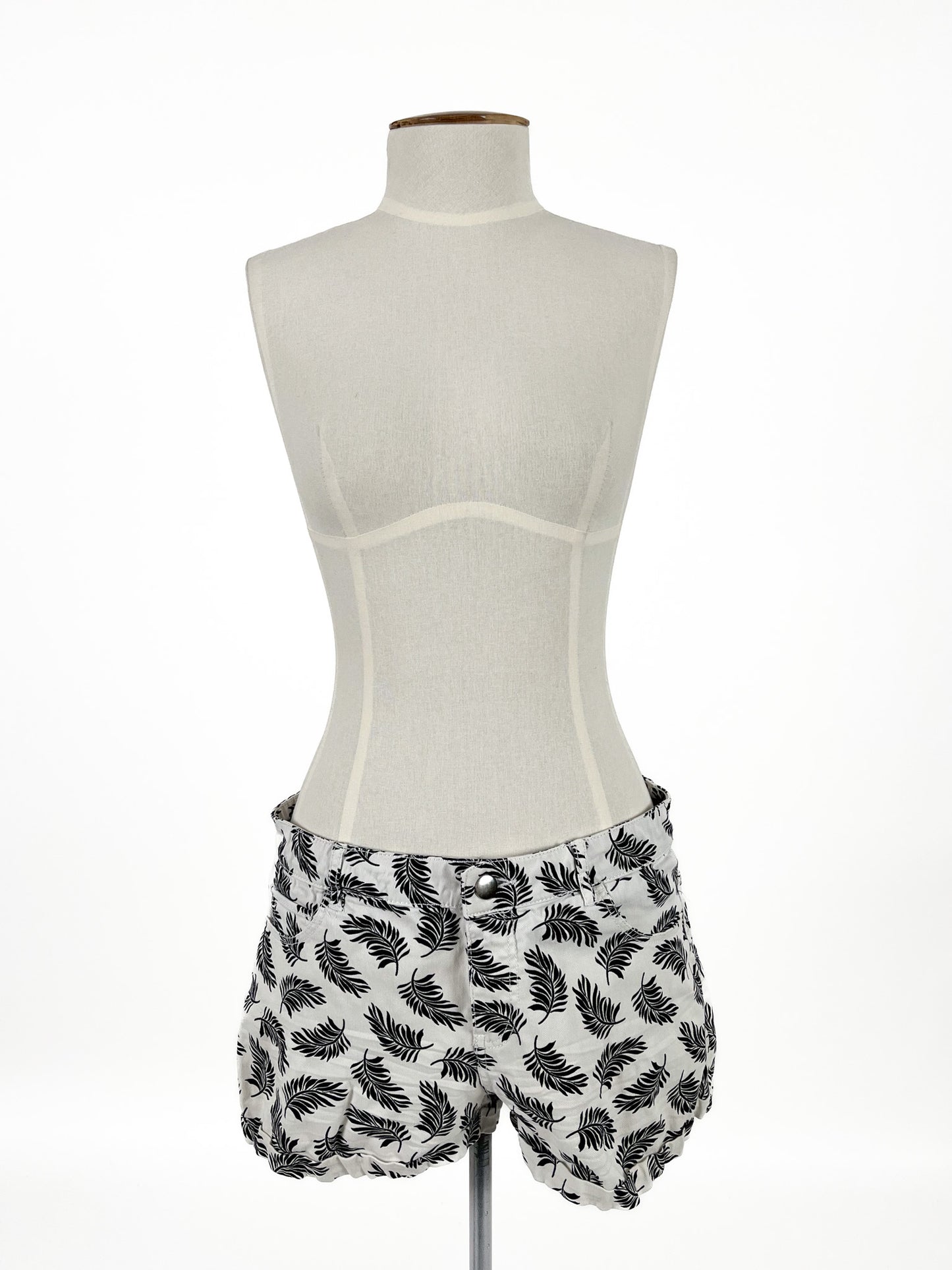H&M | White Casual Shorts | Size 12