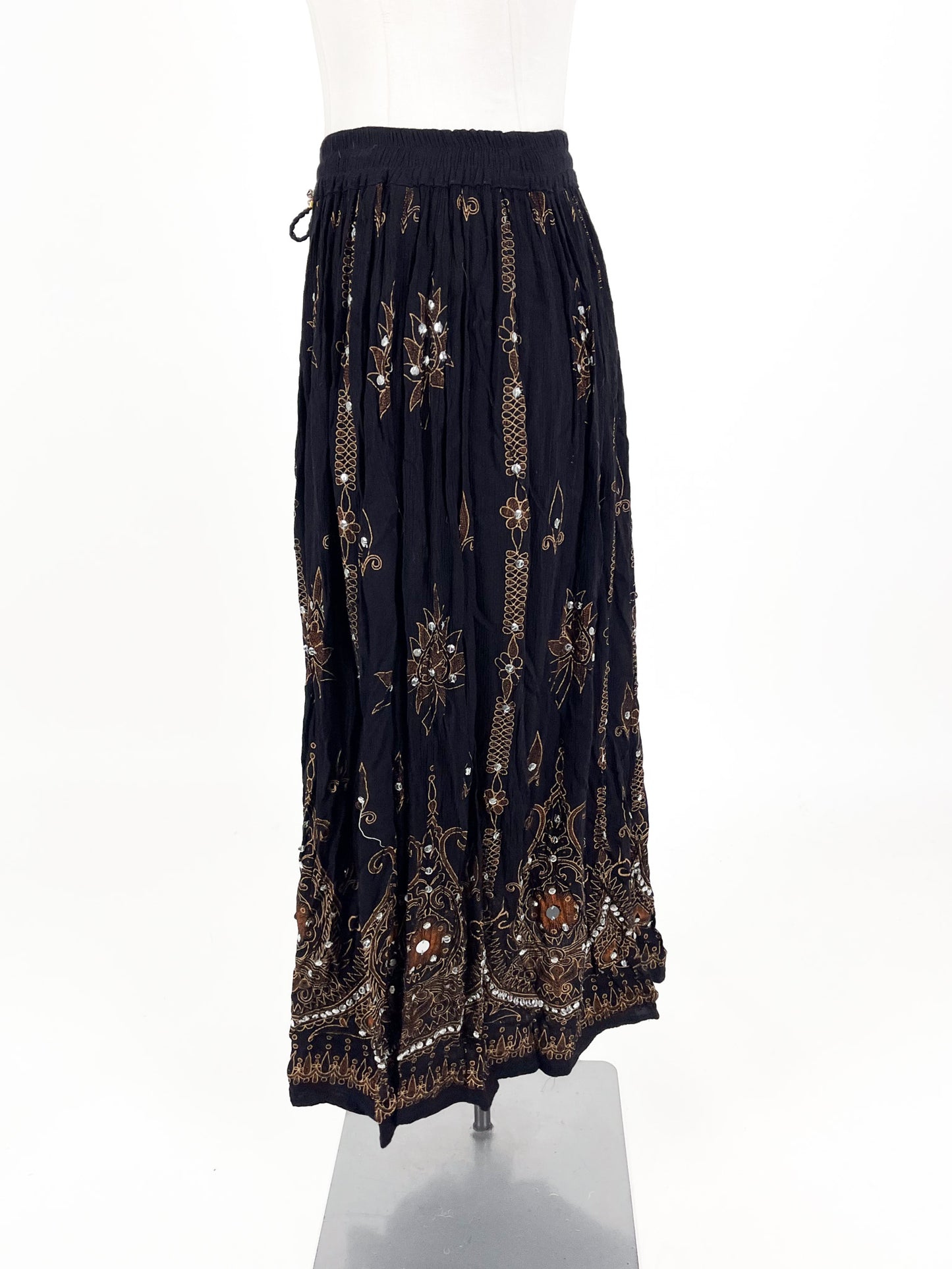Unknown Brand - Black Midi Skirt (Size M/L)