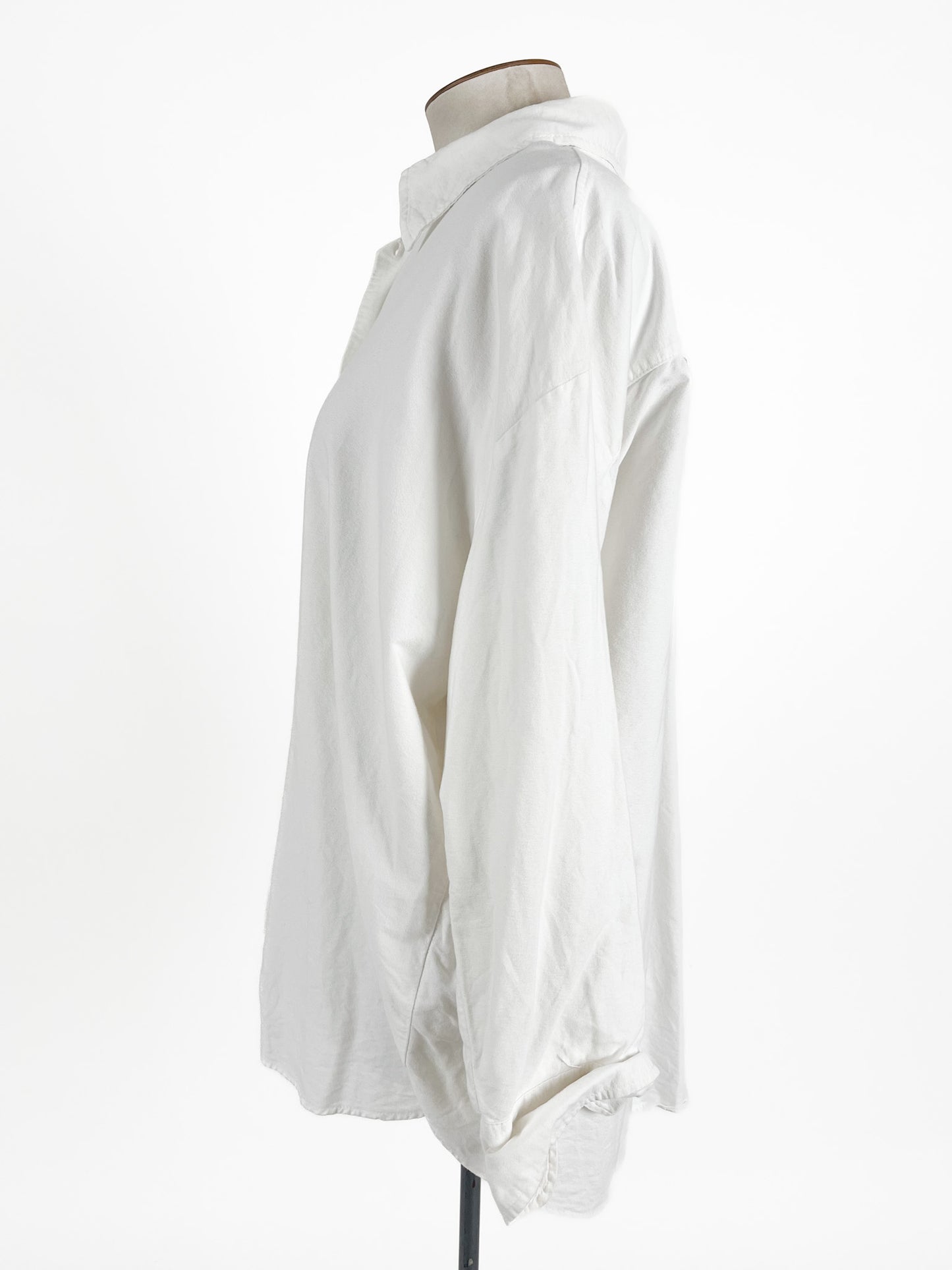 H&M | White Casual/Workwear Top | Size XL