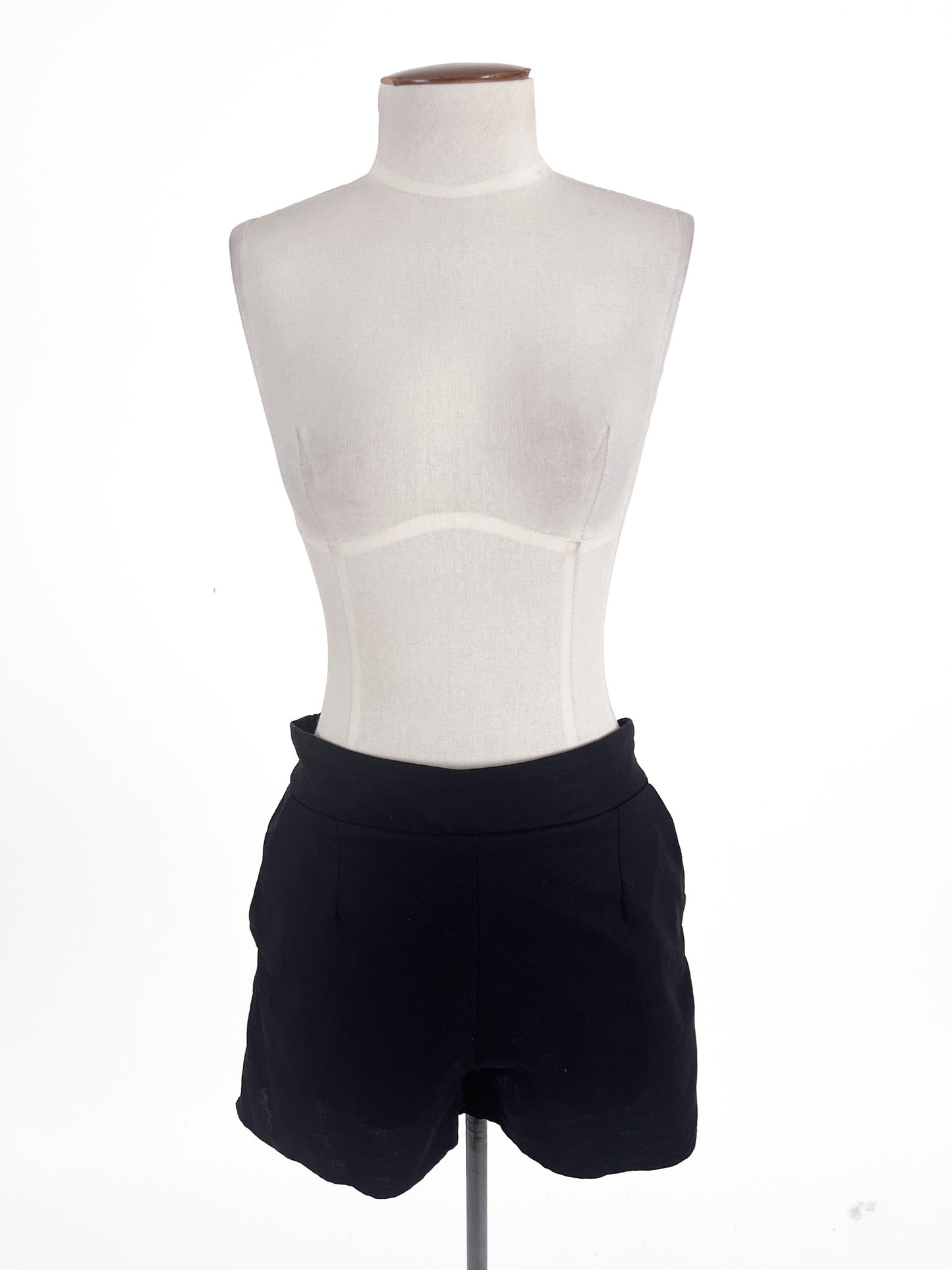Petal + Pup | Black Casual Shorts | Size S