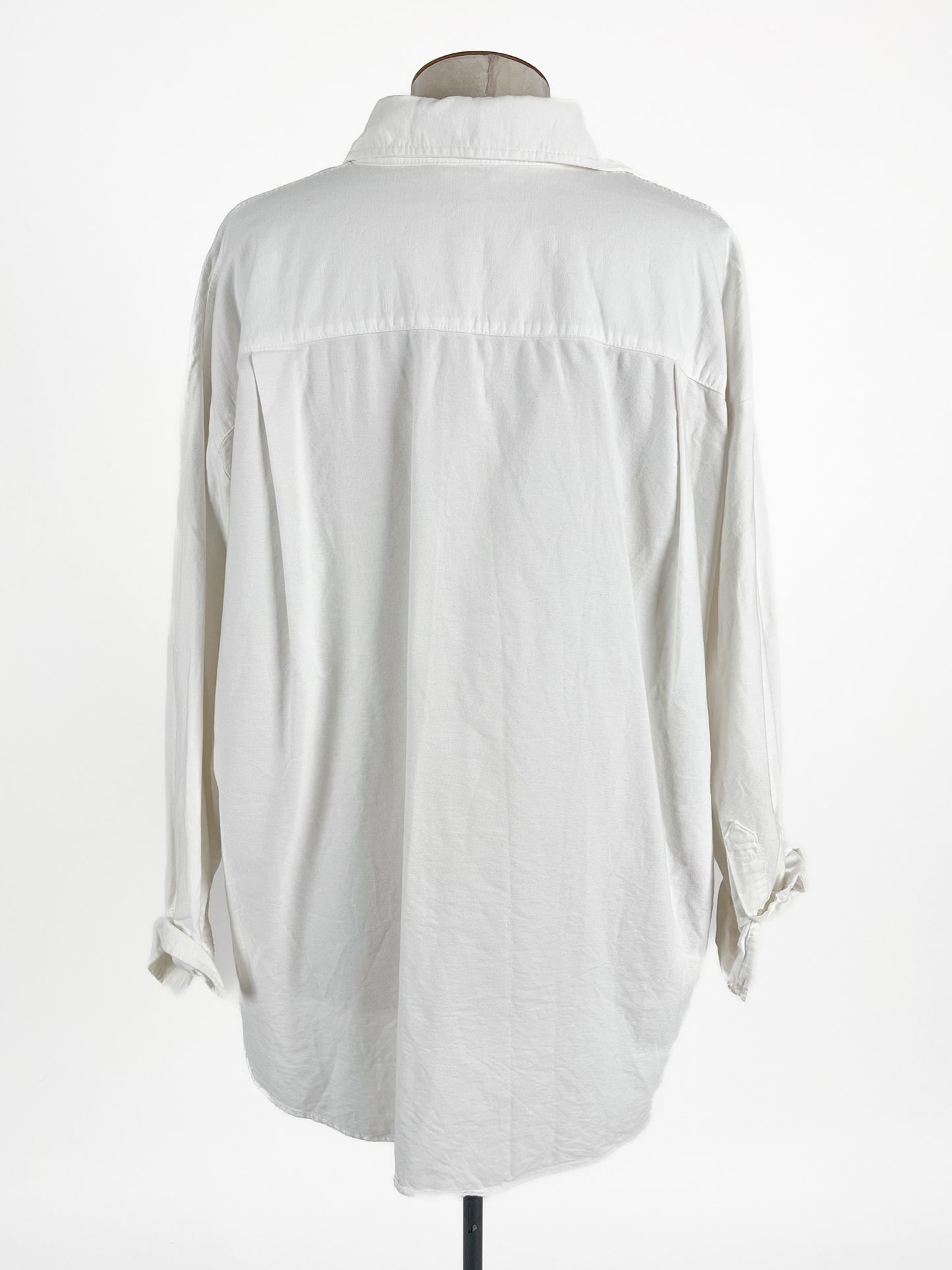 H&M | White Casual/Workwear Top | Size XL