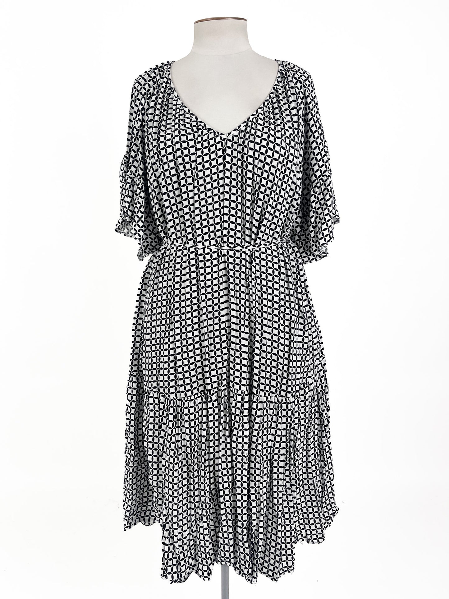Betty Basics | White Casual Dress | Size 22