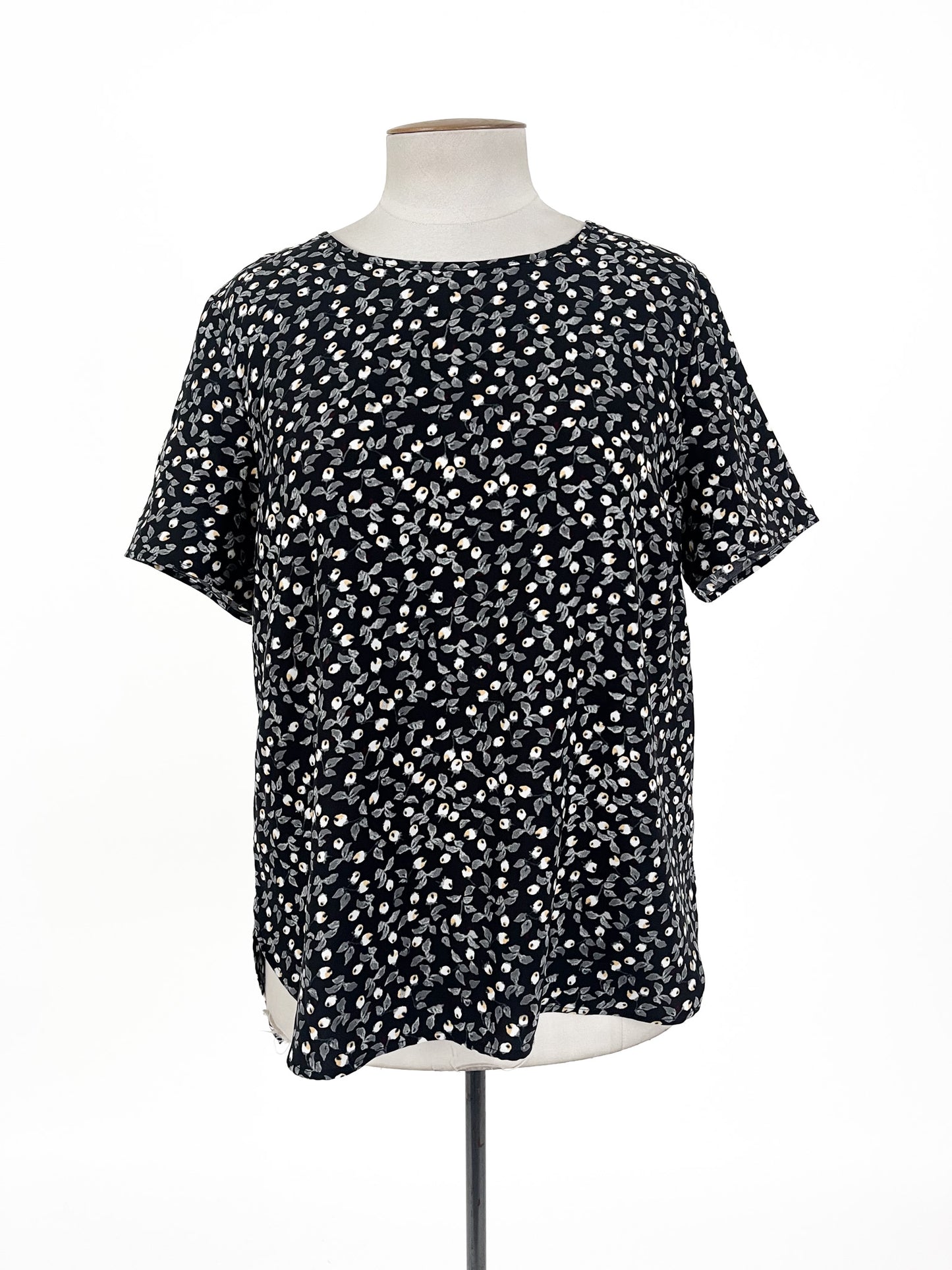 Whistle - Black Top (Size 16)
