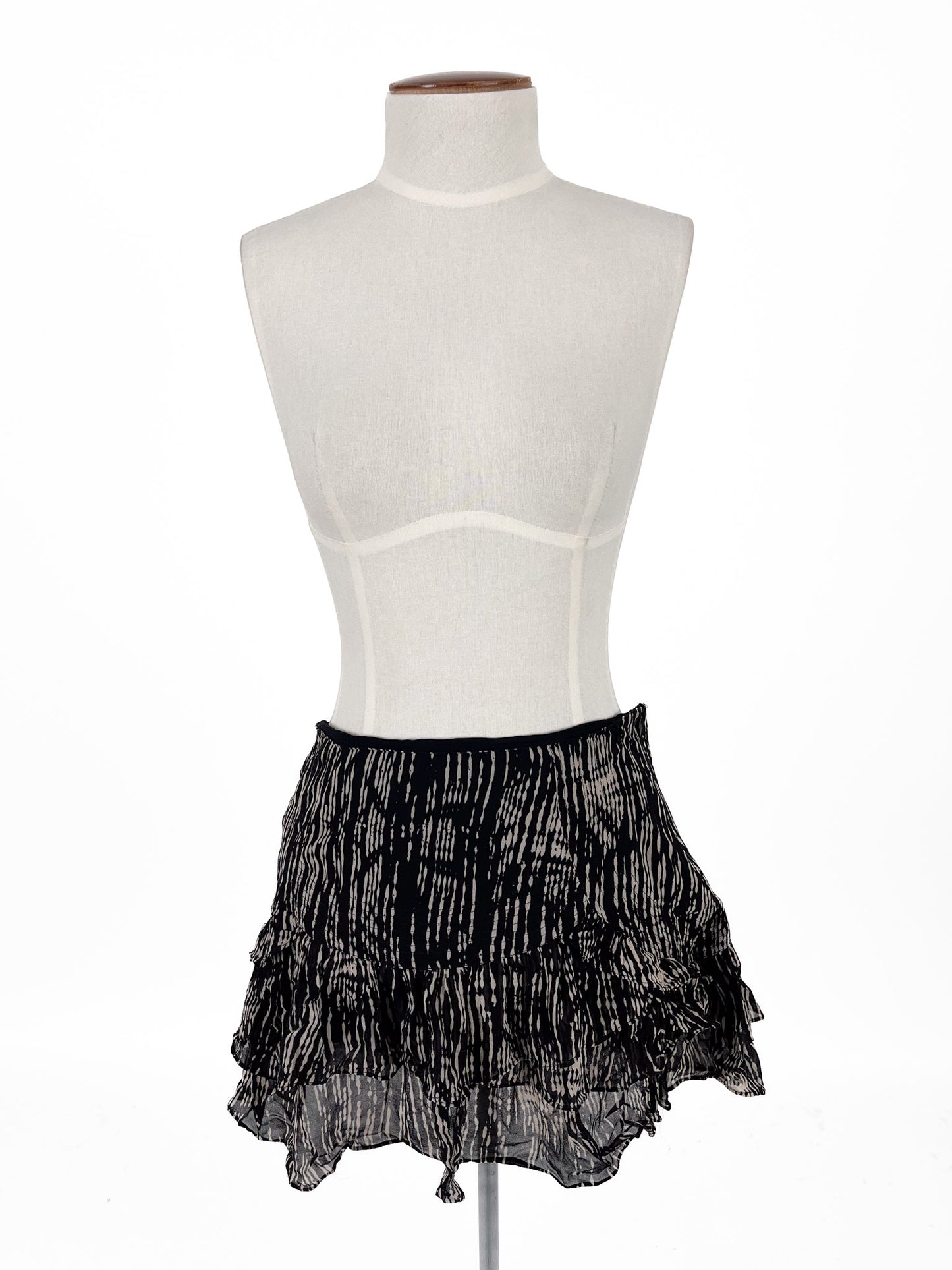 NUE 19.04 | Black Casual Skirt | Size 8
