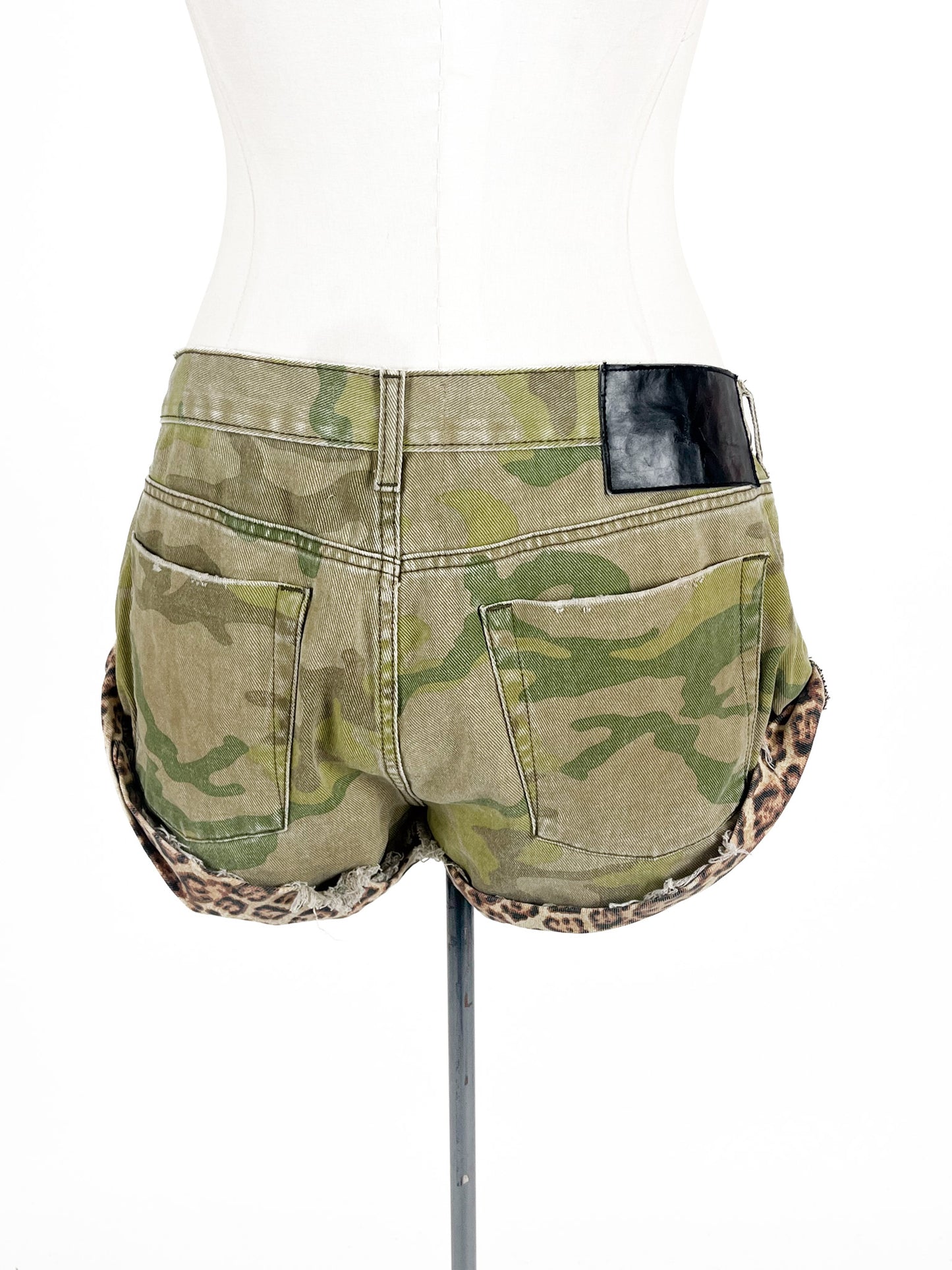 One Teaspoon | Green Casual Shorts | Size 12