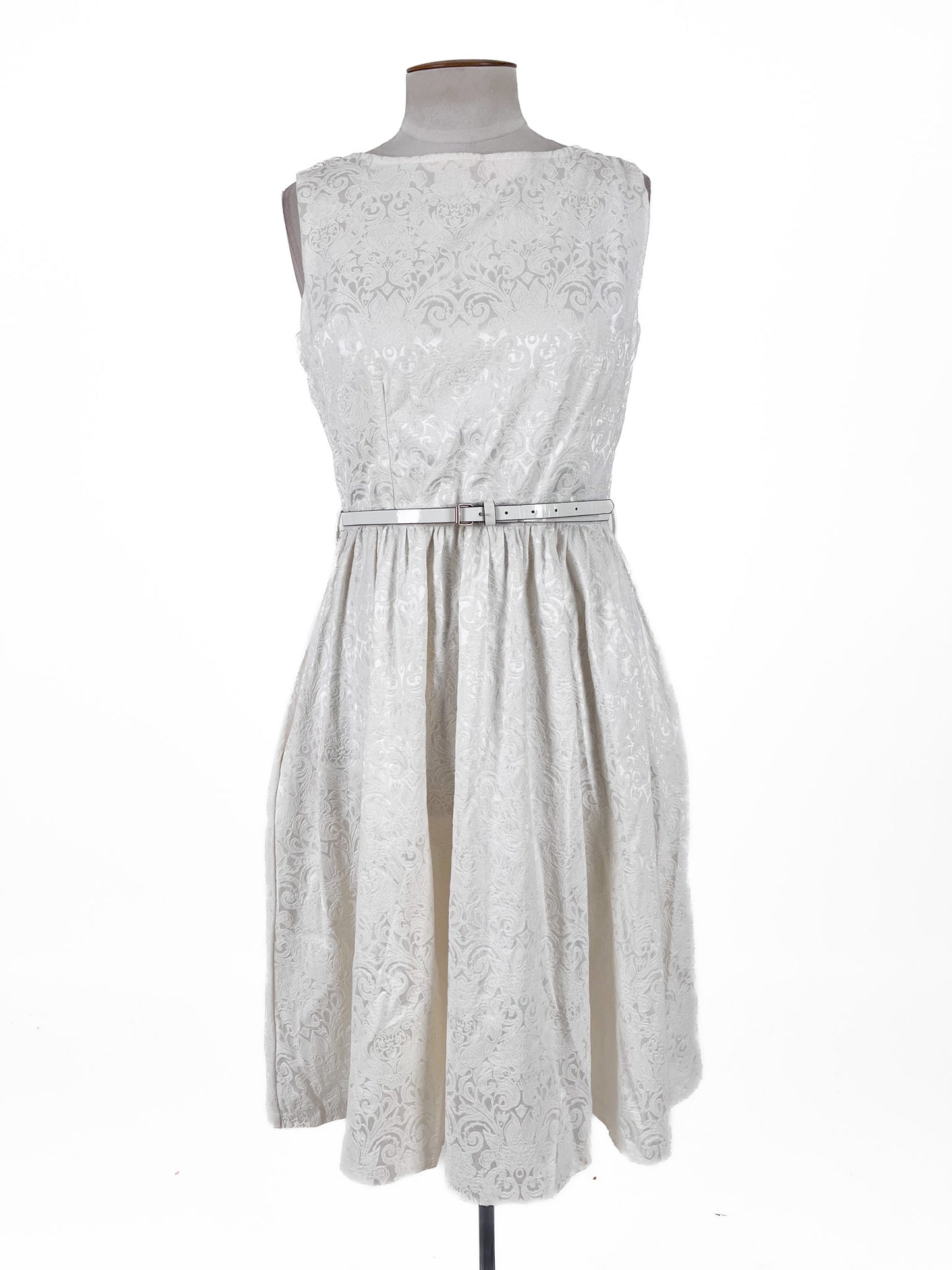 Lindy Bop | White Casual/Cocktail Dress | Size 12