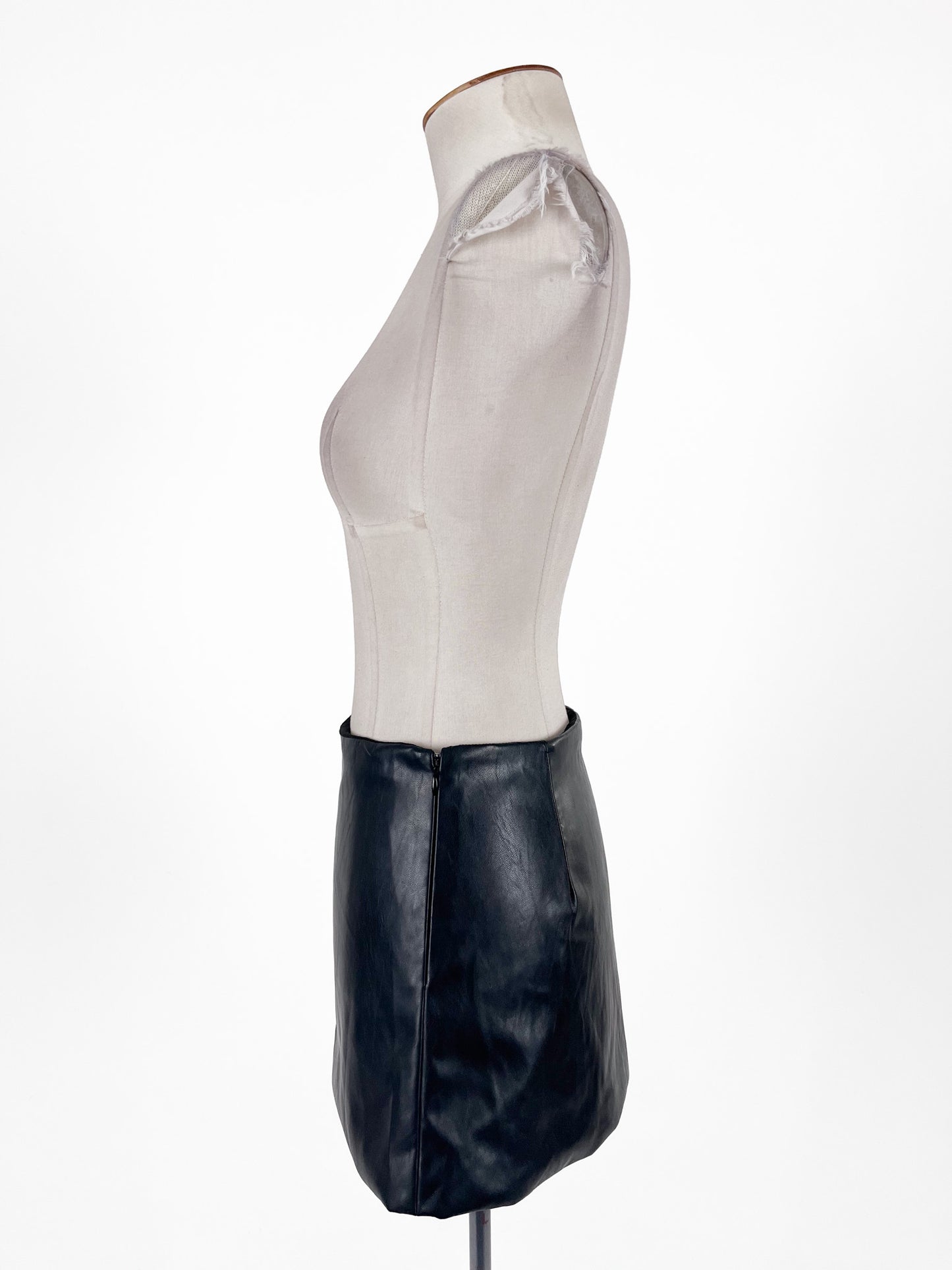 Charcoal | Black Casual/Cocktail Skirt | Size 6