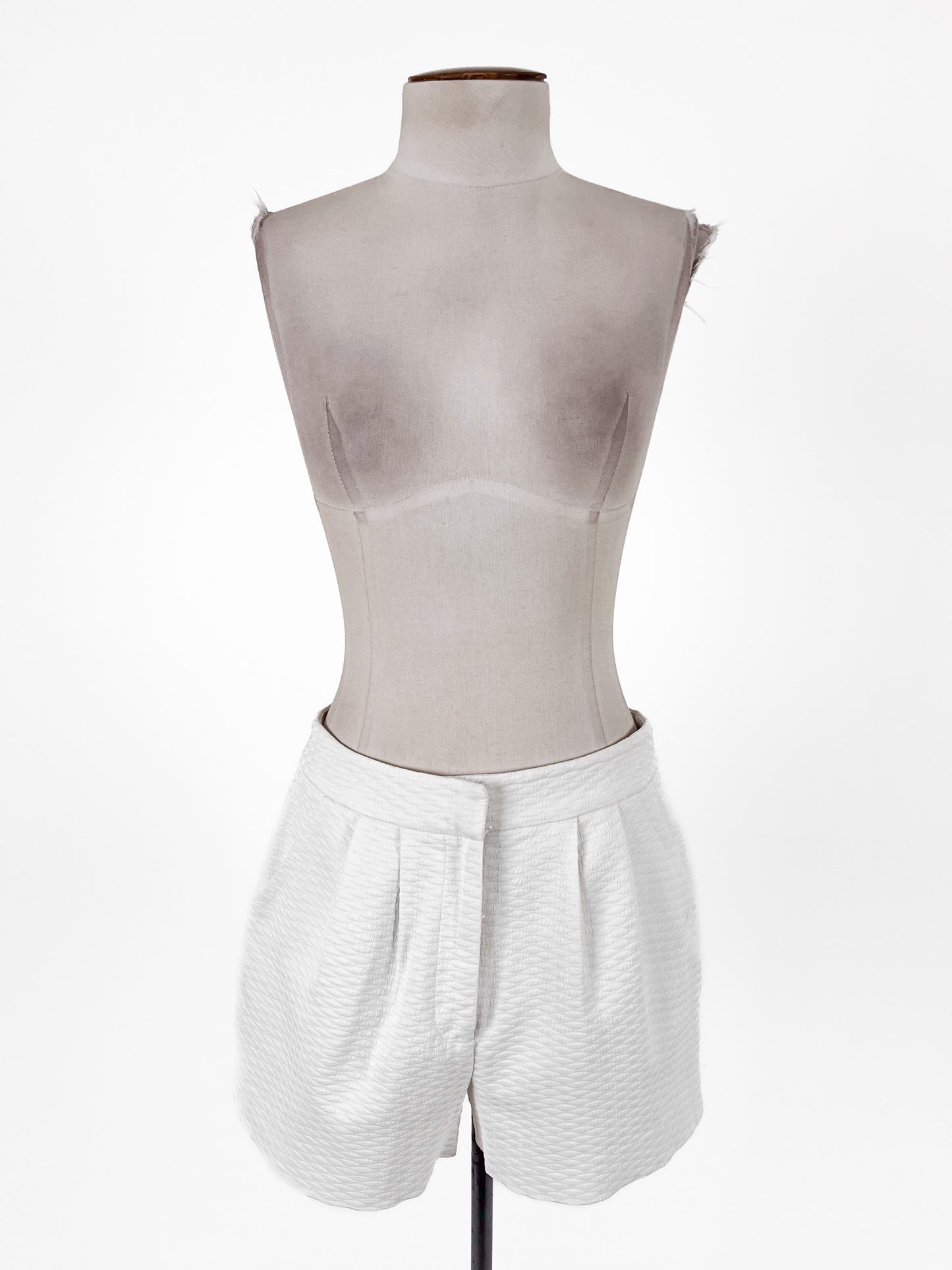 Forever New | White Casual Shorts | Size 6