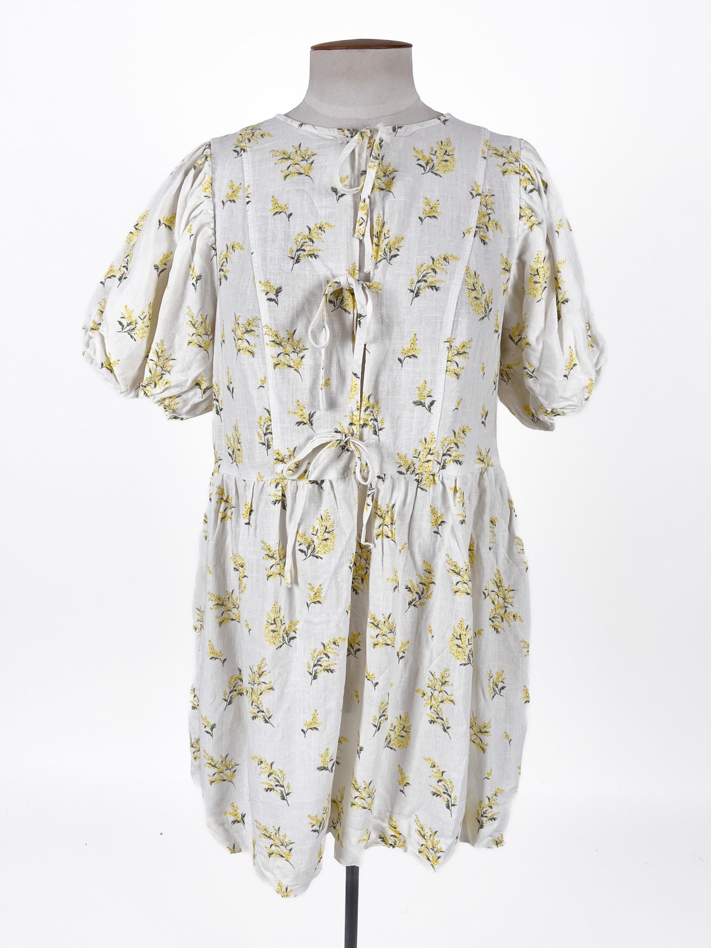 H&M | White Casual Dress | Size M