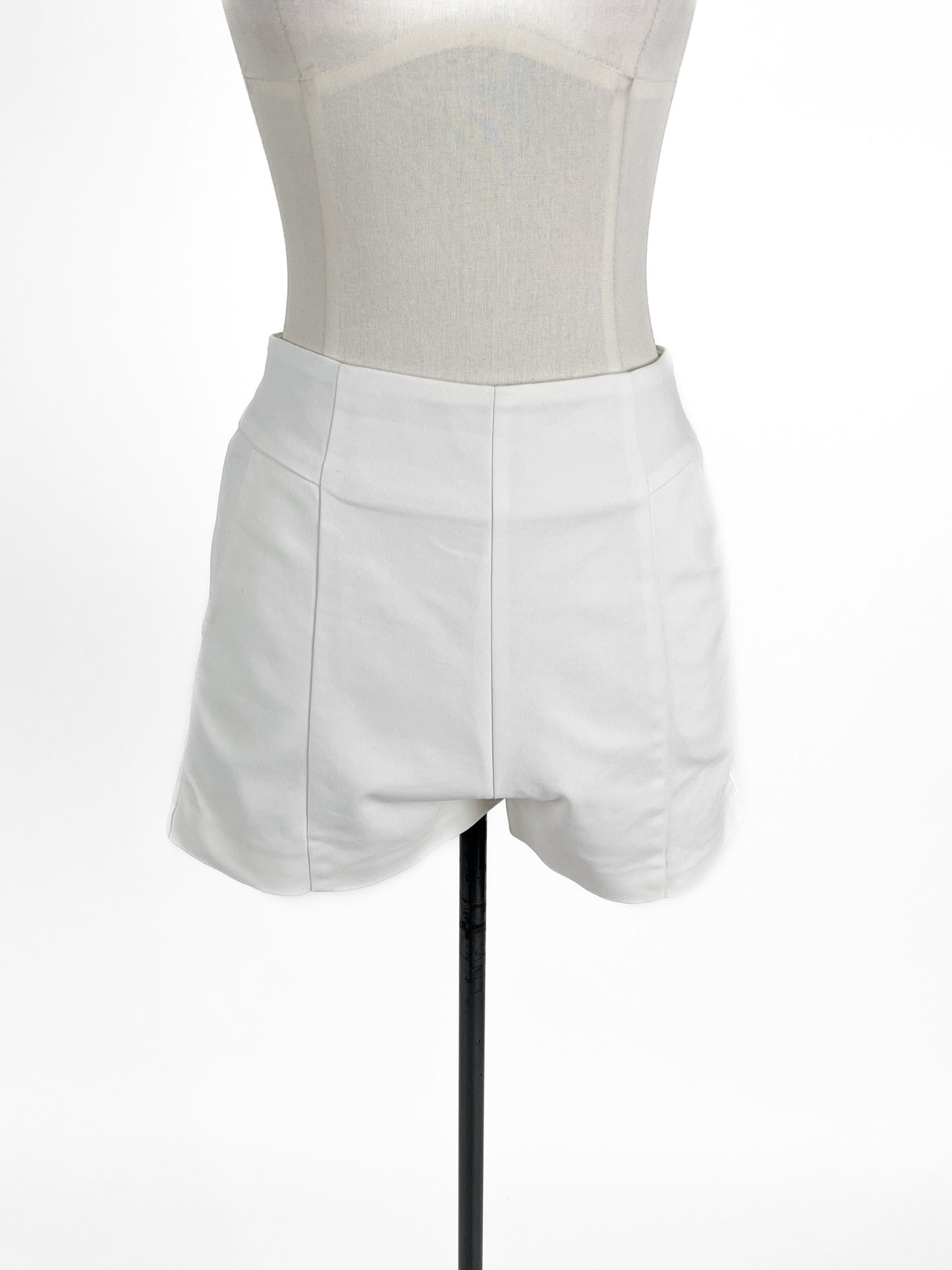 Hello Molly | White Casual Shorts | Size 8