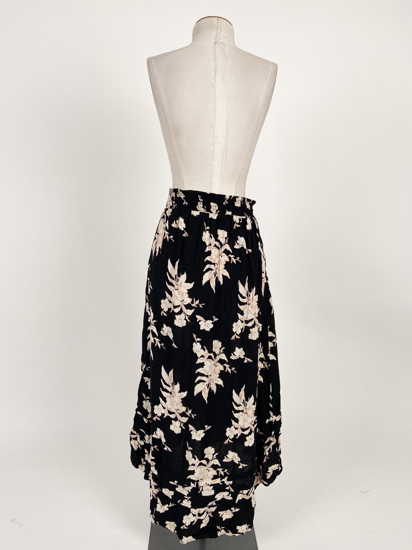 Volcom | Black Casual Skirt | Size 10