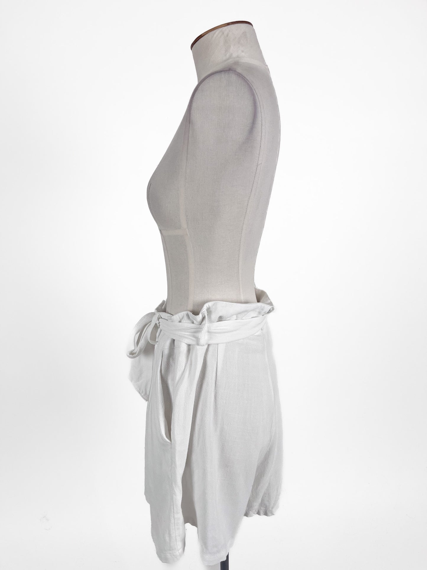 Iris Maxi | White Casual Shorts | Size 12