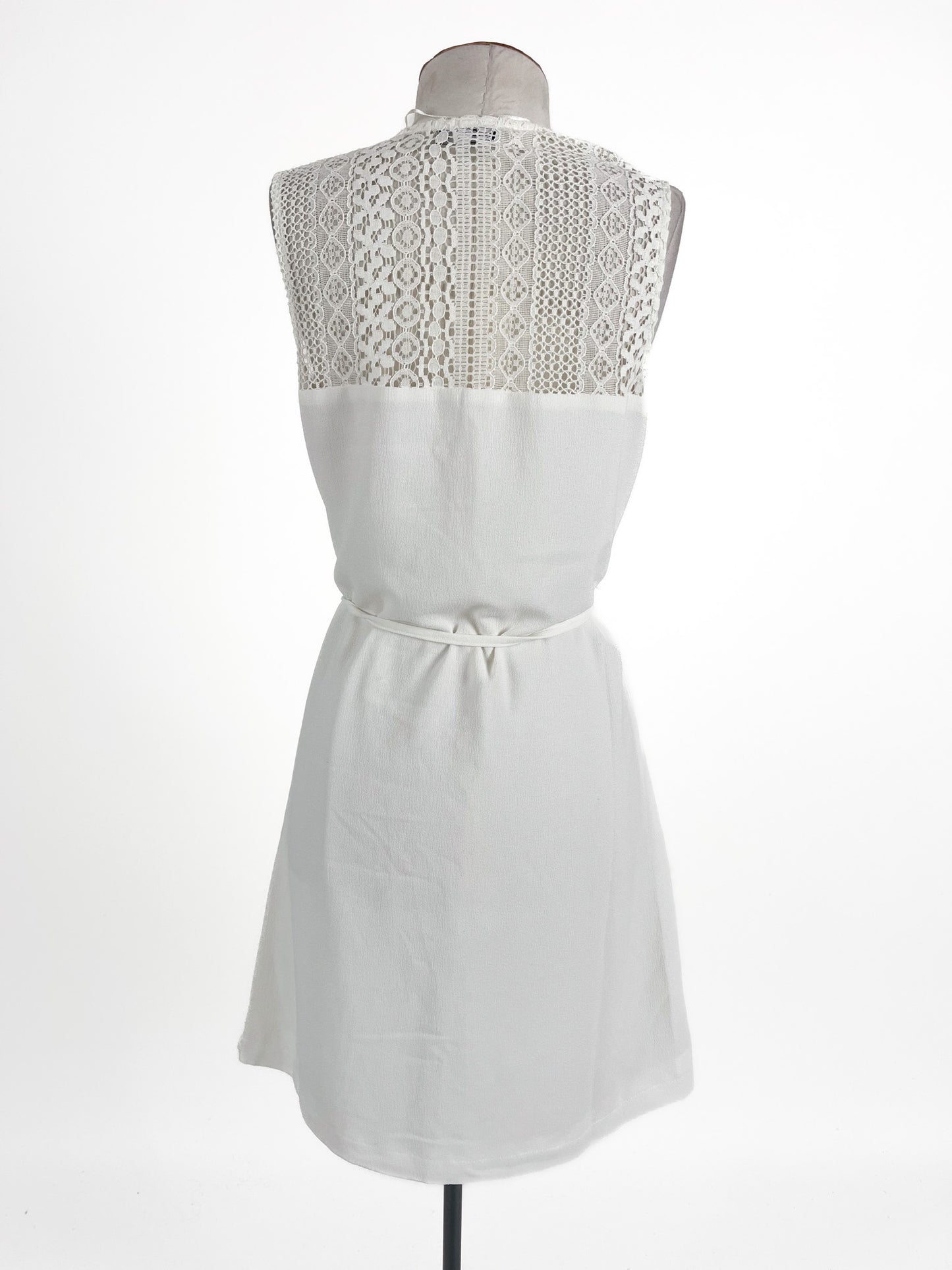 Dotti | White Casual/Cocktail Dress | Size 8