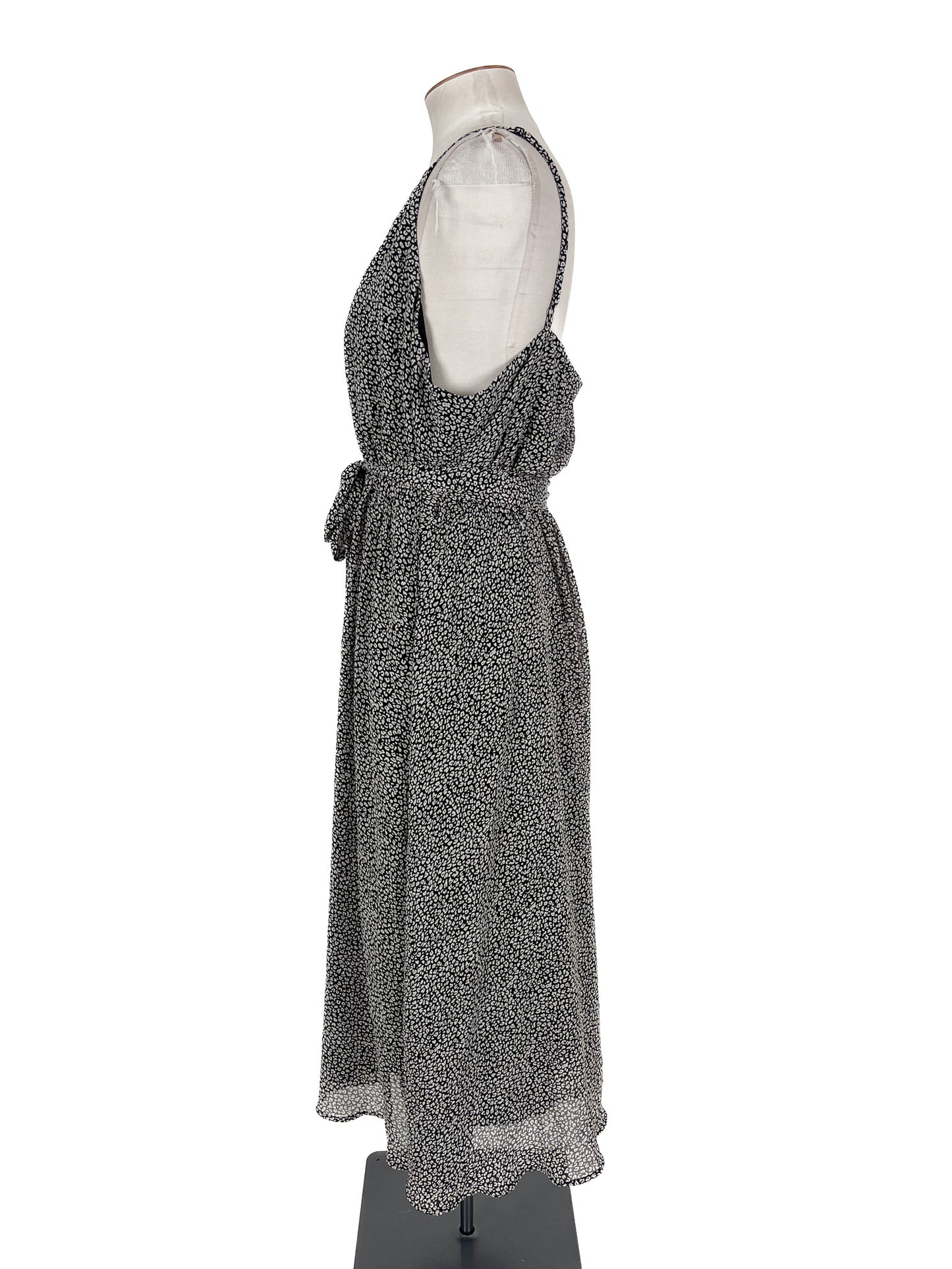 Atmos & Here | White Casual Dress | Size 24