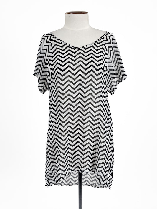 KILT | White Casual Top | Size 8