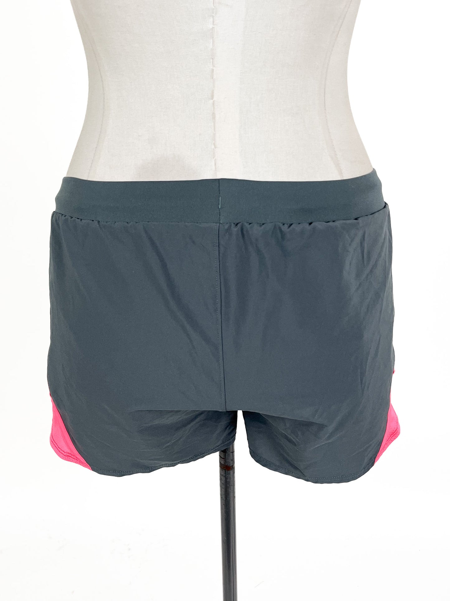 Under Armour | Grey Casual Activewear Bottom | Size M
