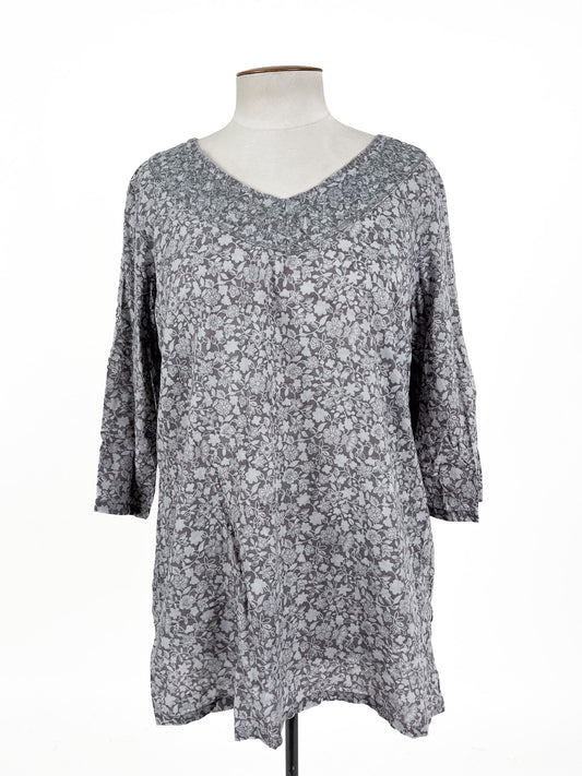 Joanna Morgan - Grey Top (Size L)
