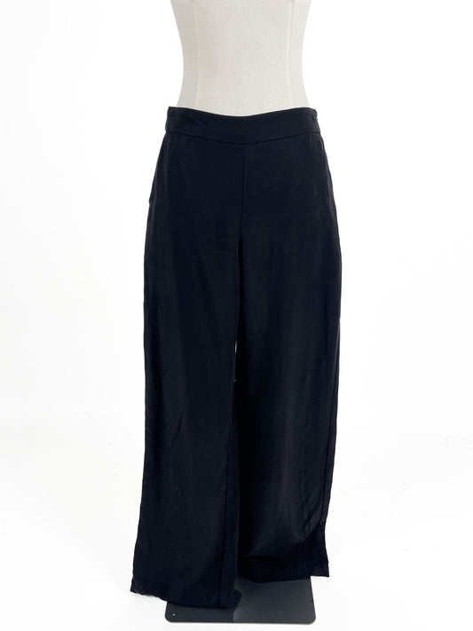 Max | Black Straight fit Pants | Size 8