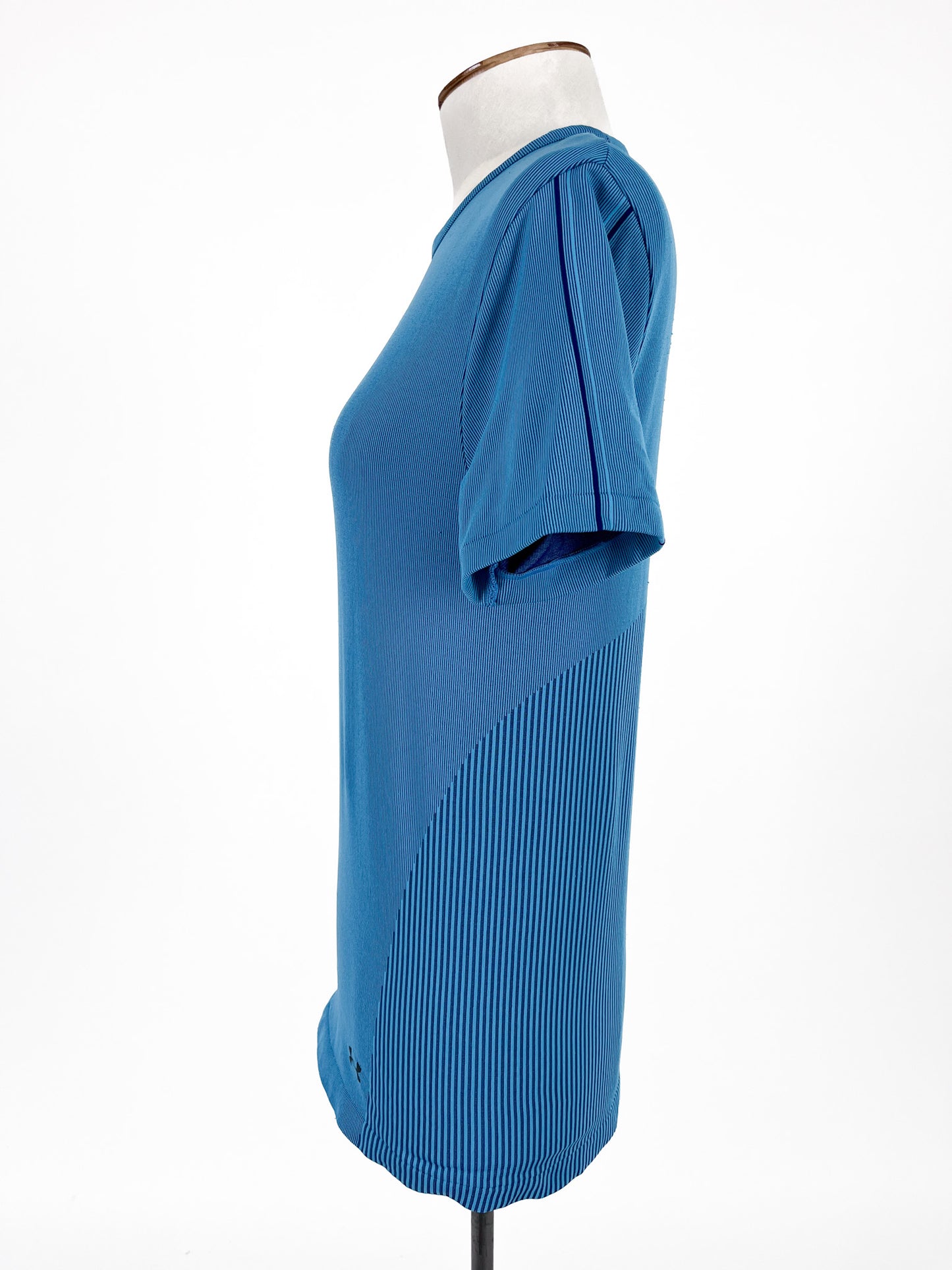 Under Armour | Blue Casual Activewear Top | Size M