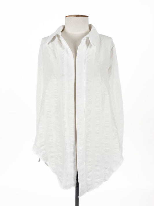 Pretty Little Thing | White Casual/Workwear Top | Size 4