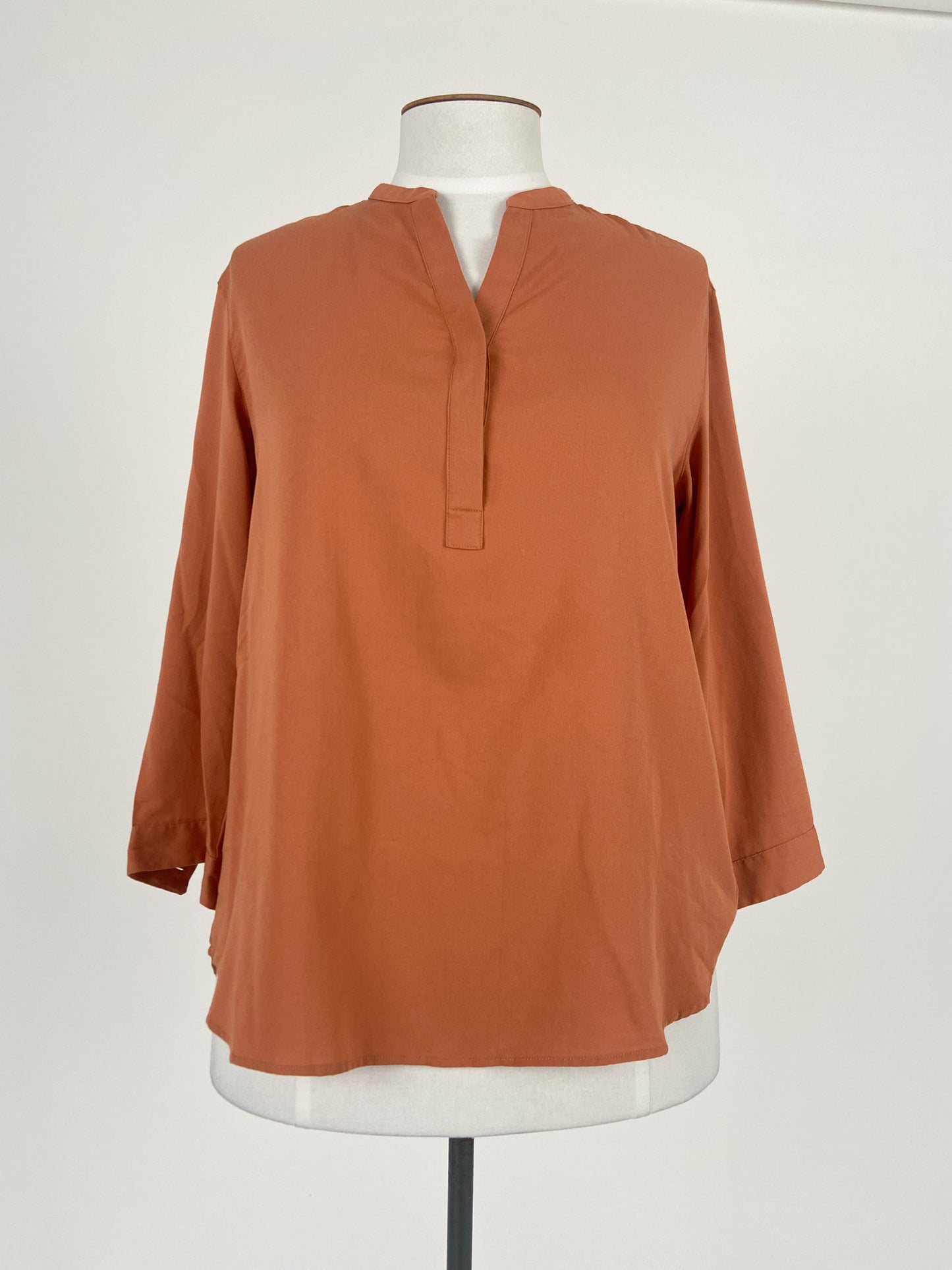 Uniqlo | Orange Casual/Workwear Top | Size M