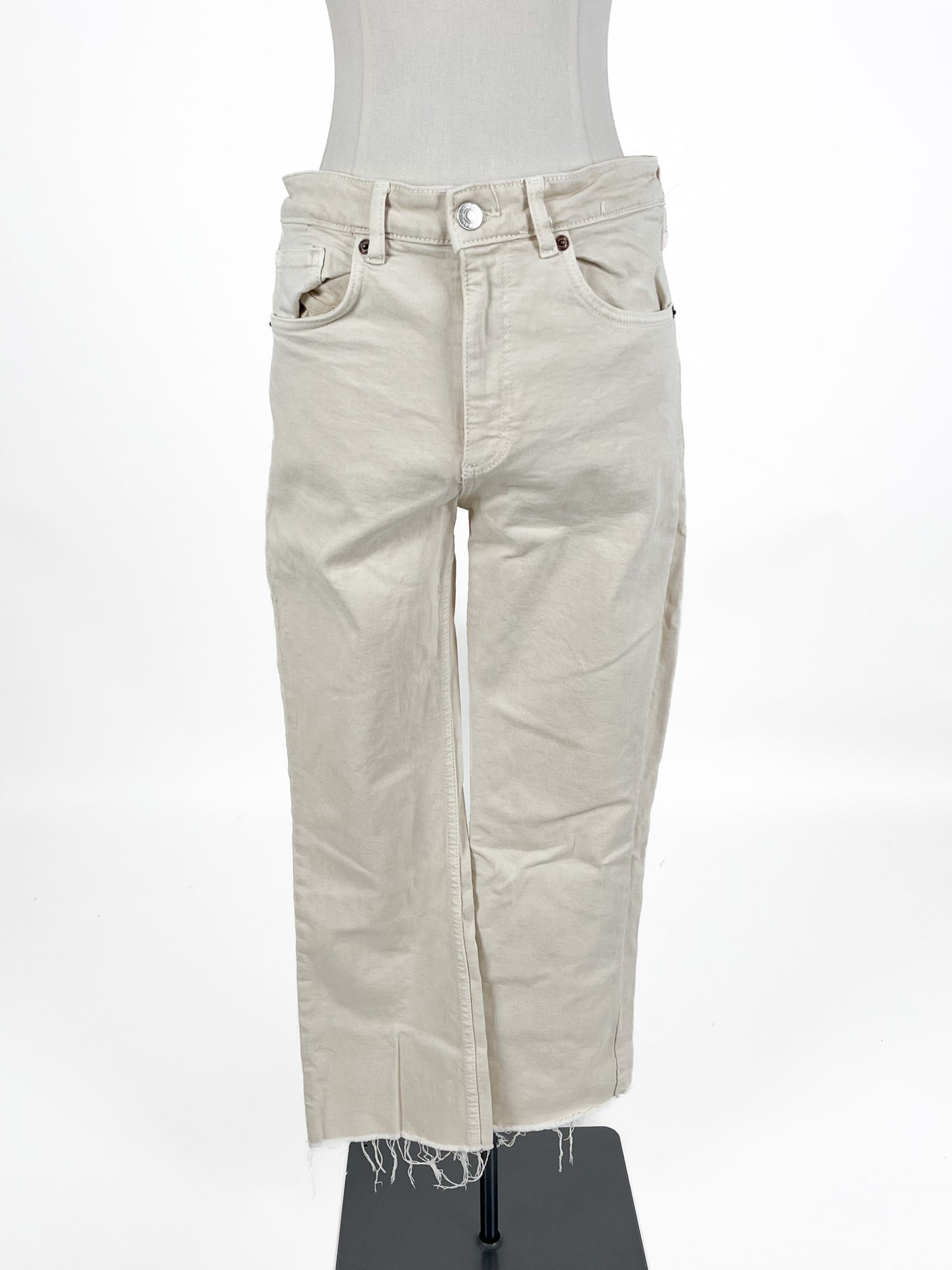 Zara | Beige Casual Jeans | Size M