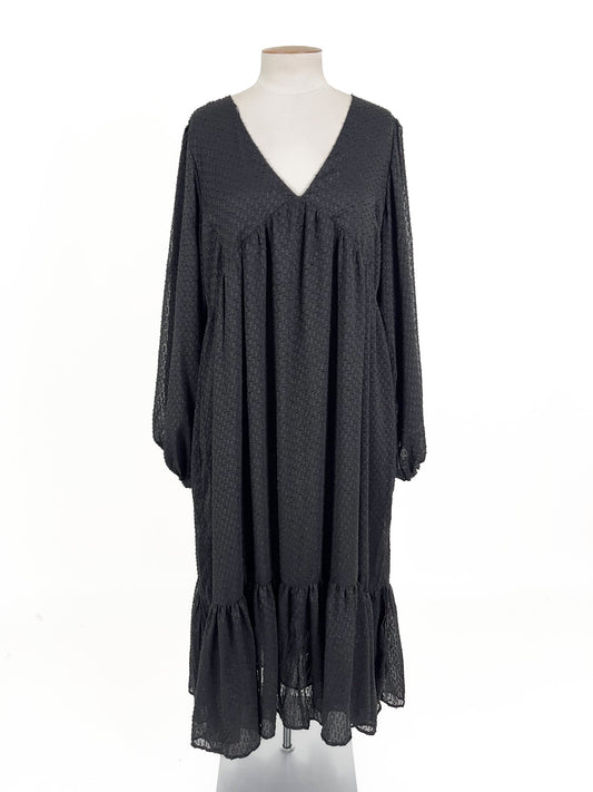 Fate + Becker | Black Casual Dress | Size 20