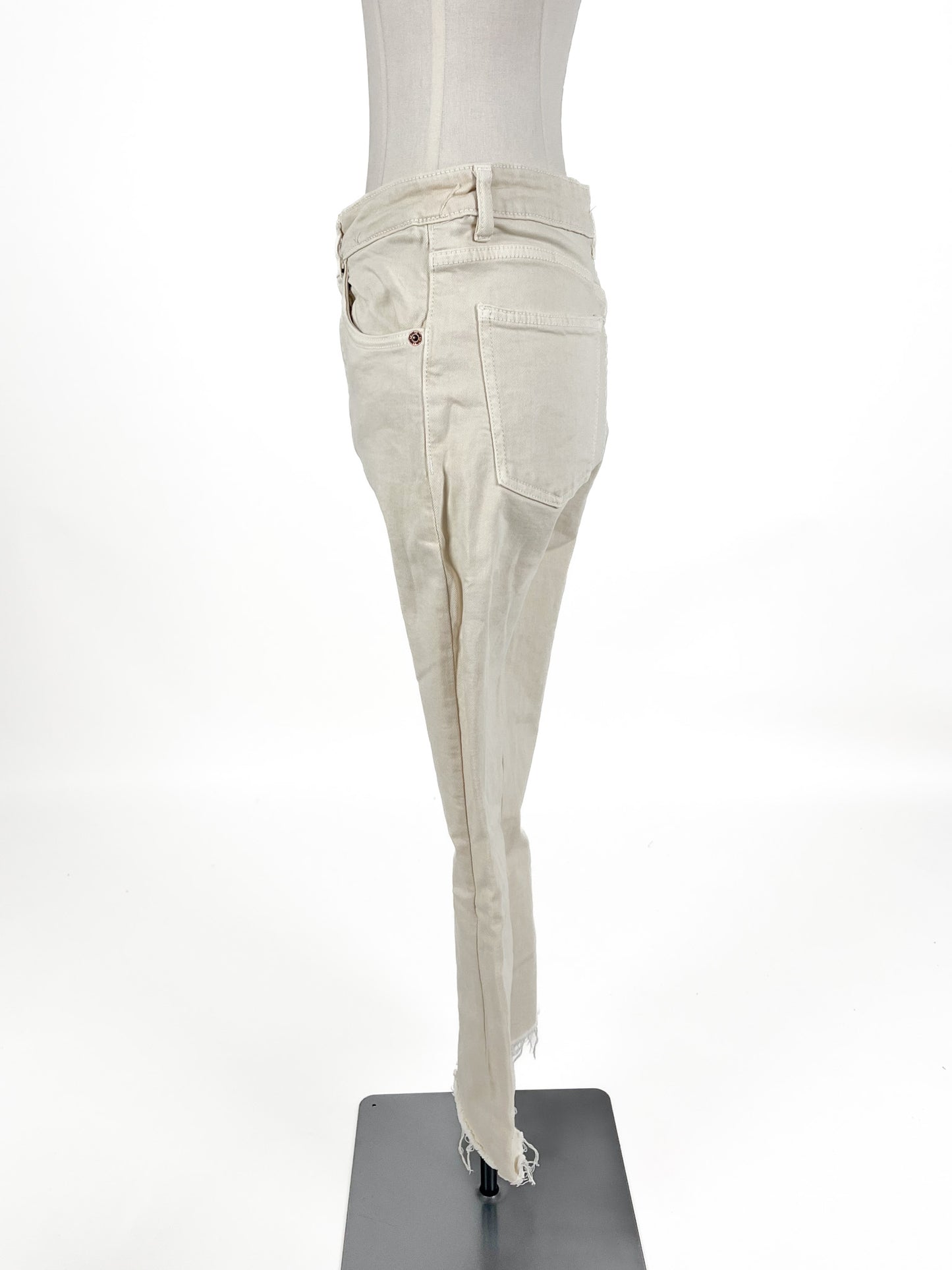 Zara | Beige Casual Jeans | Size M