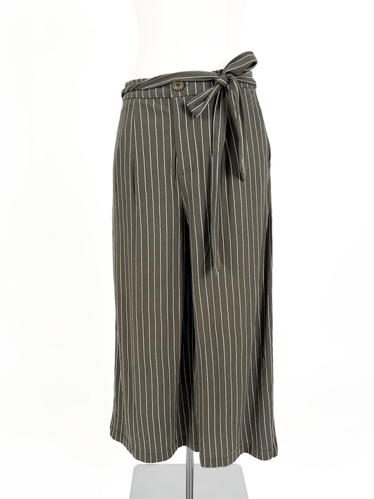 Seduce | Green Straight fit Pants | Size 8