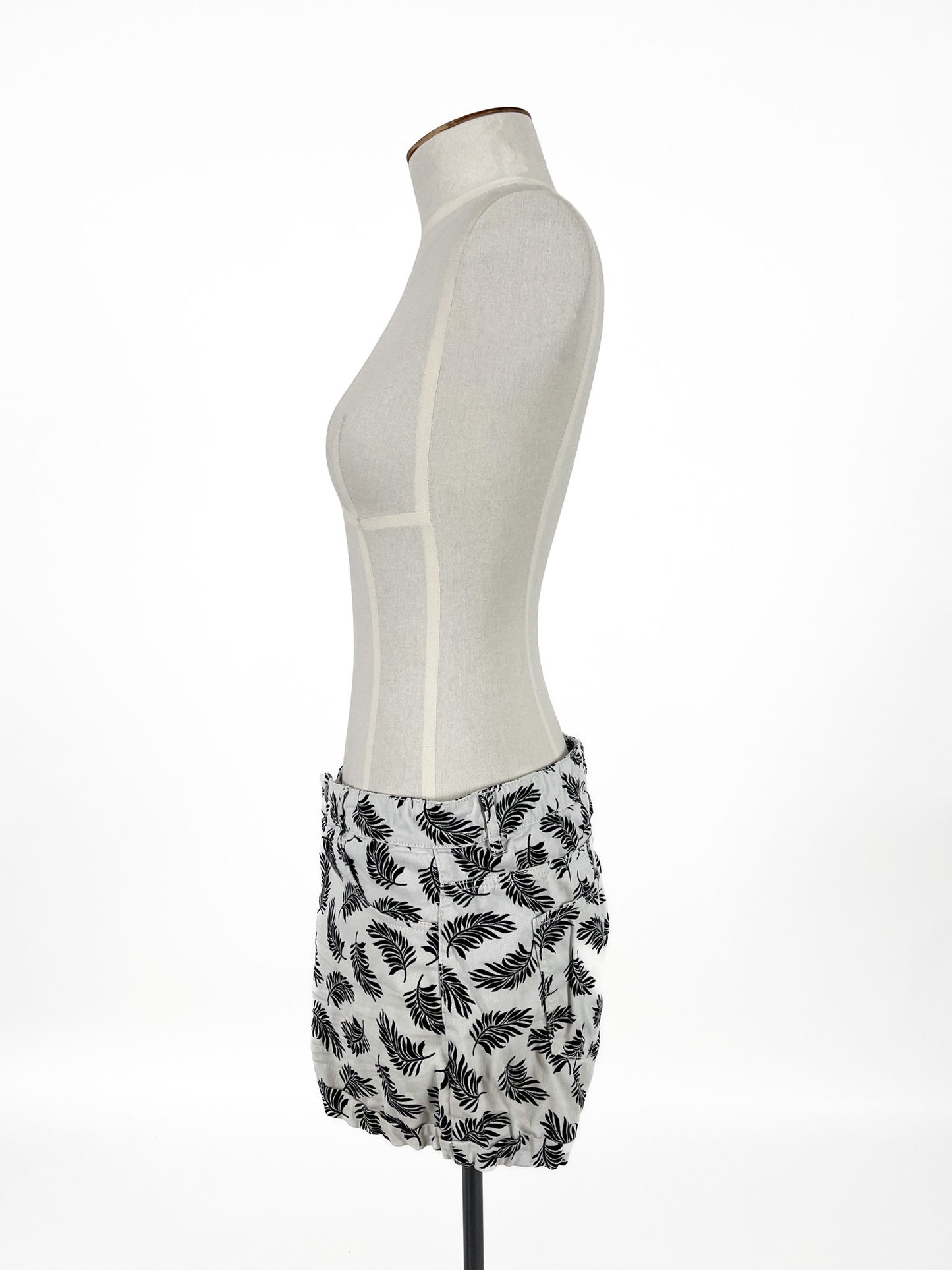 H&M | White Casual Shorts | Size 12