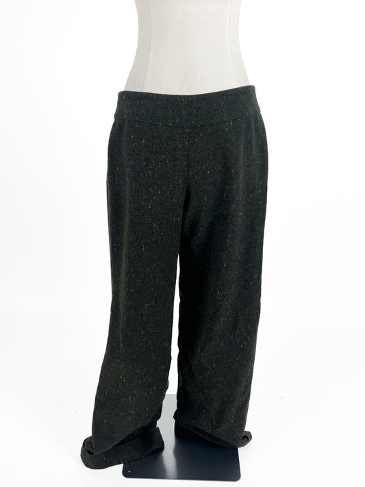 SOLO Design | Green Straight fit Pants | Size M