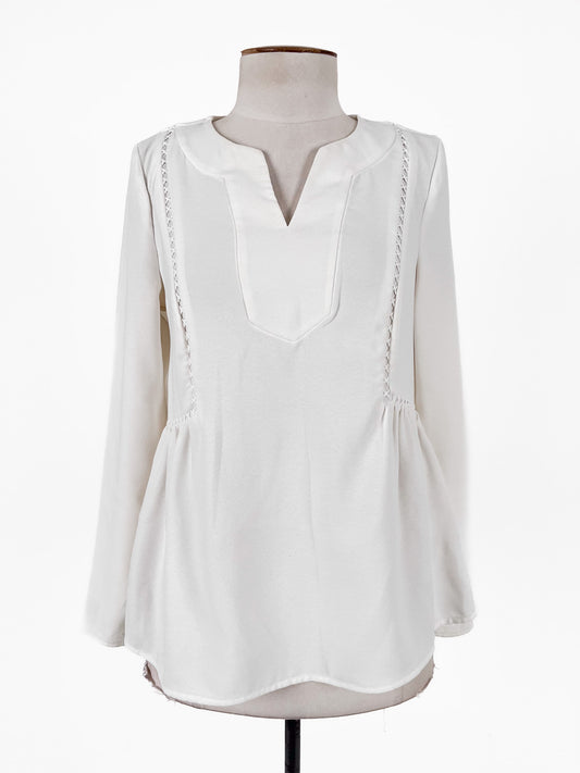 Jacqui.E | White Casual Top | Size 6