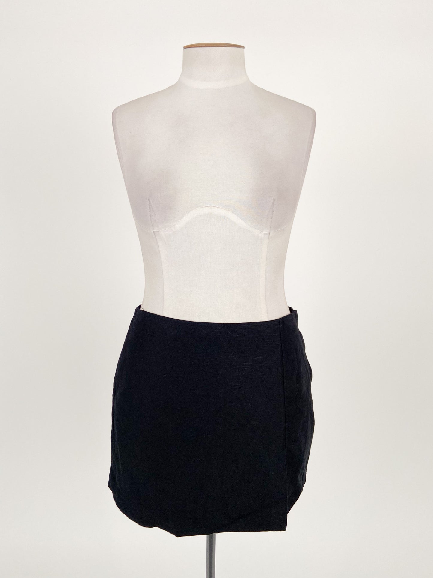 H&M | Black Casual Skirt | Size L