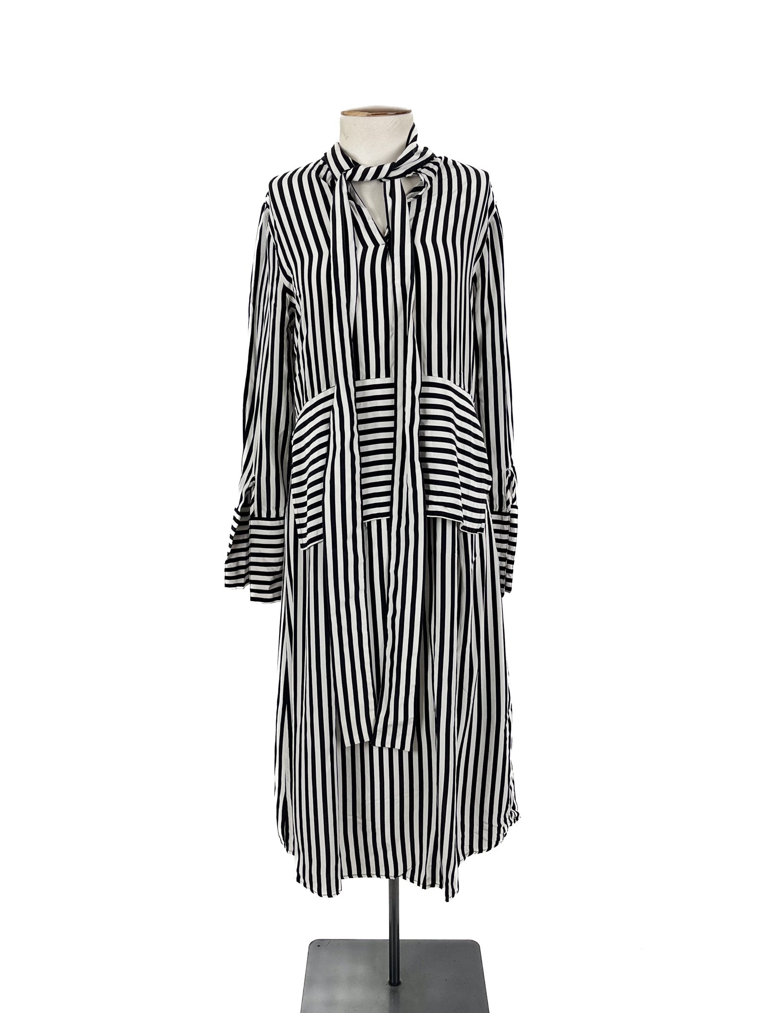 Ricochet - White & Black Maxi Dress (Size M)