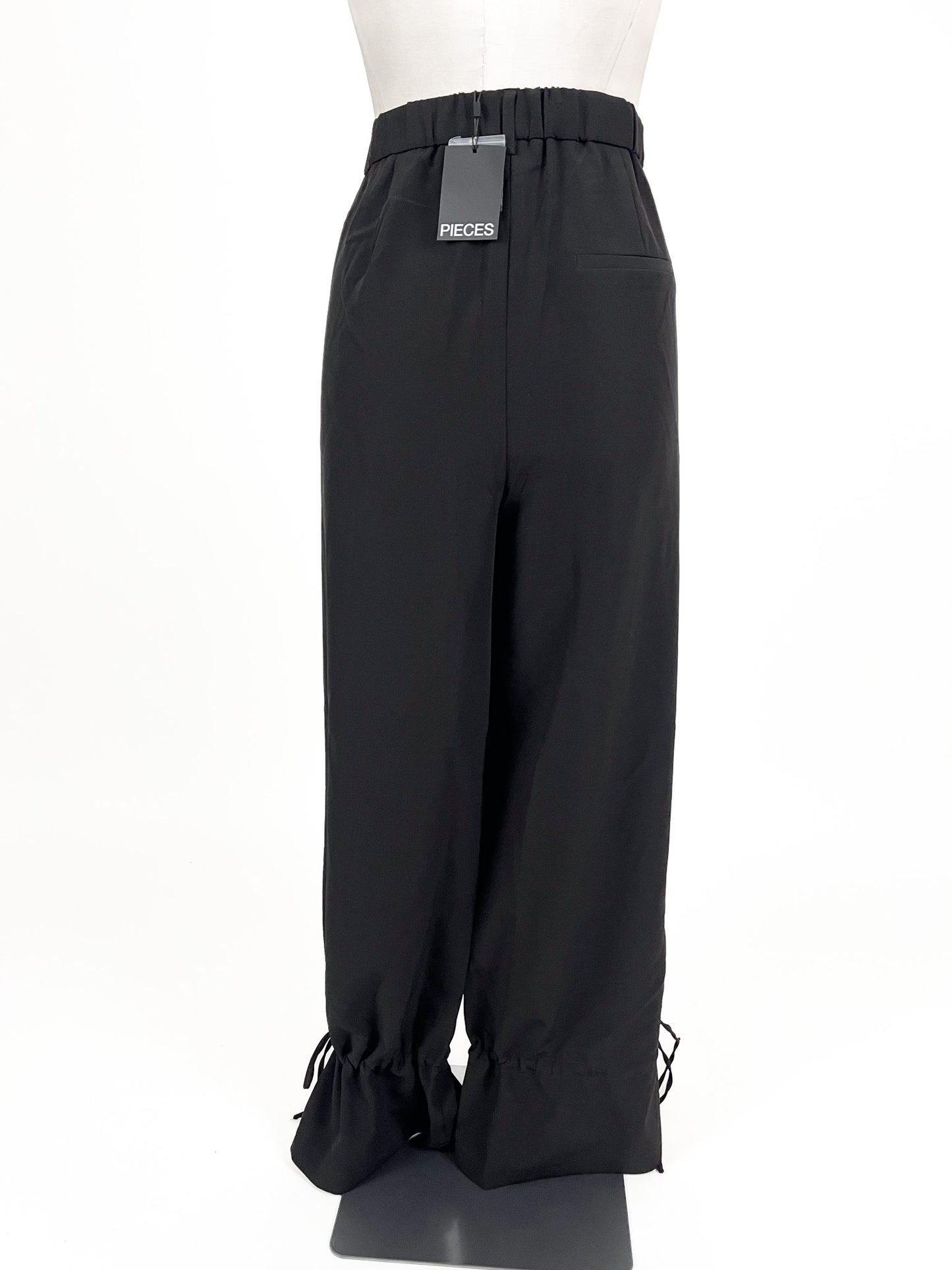 Pieces | Black Straight fit Pants | Size 26